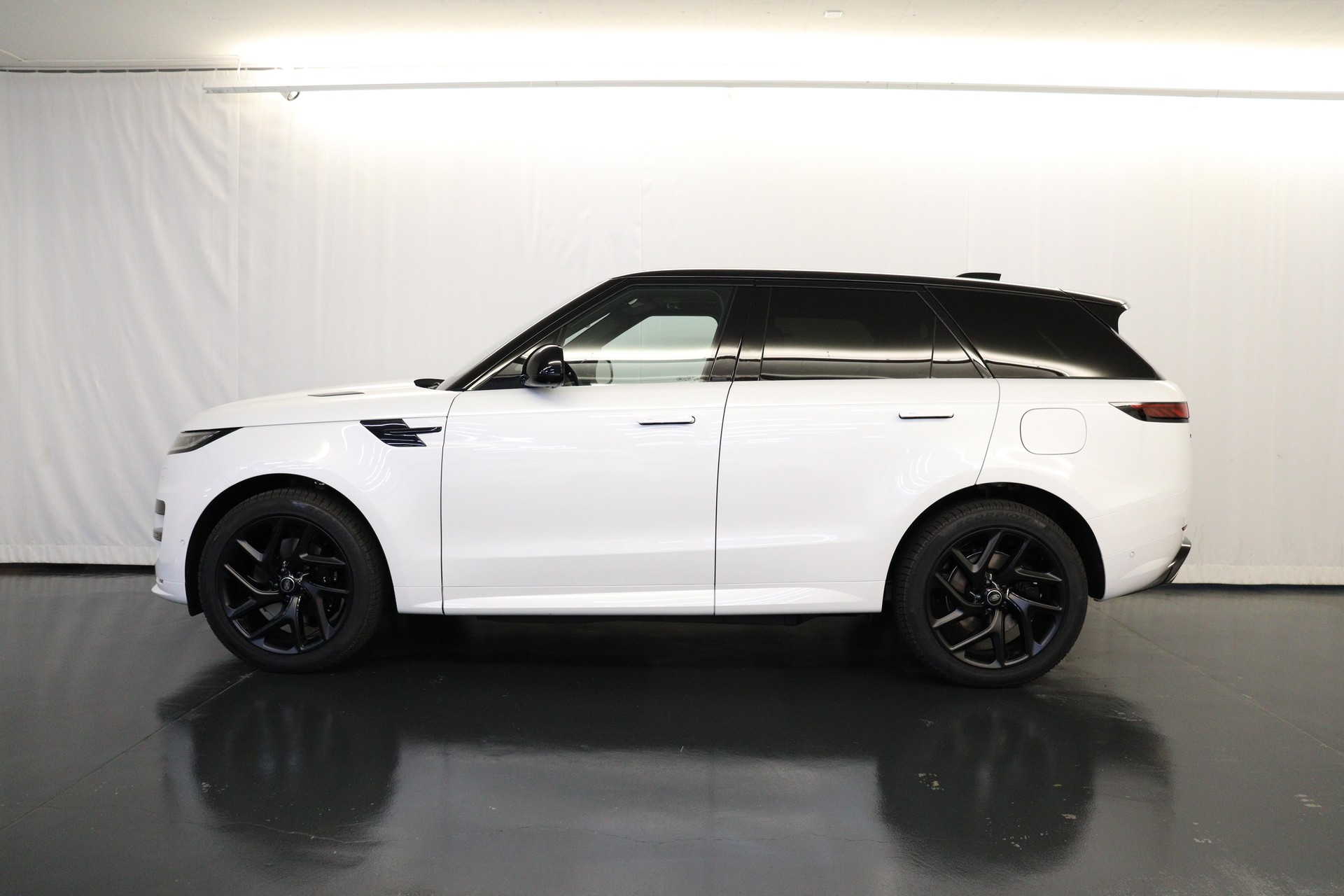 LAND ROVER Range Rover Sport 3.0 I6 P460e HSE Dynamic-showroom-element-3