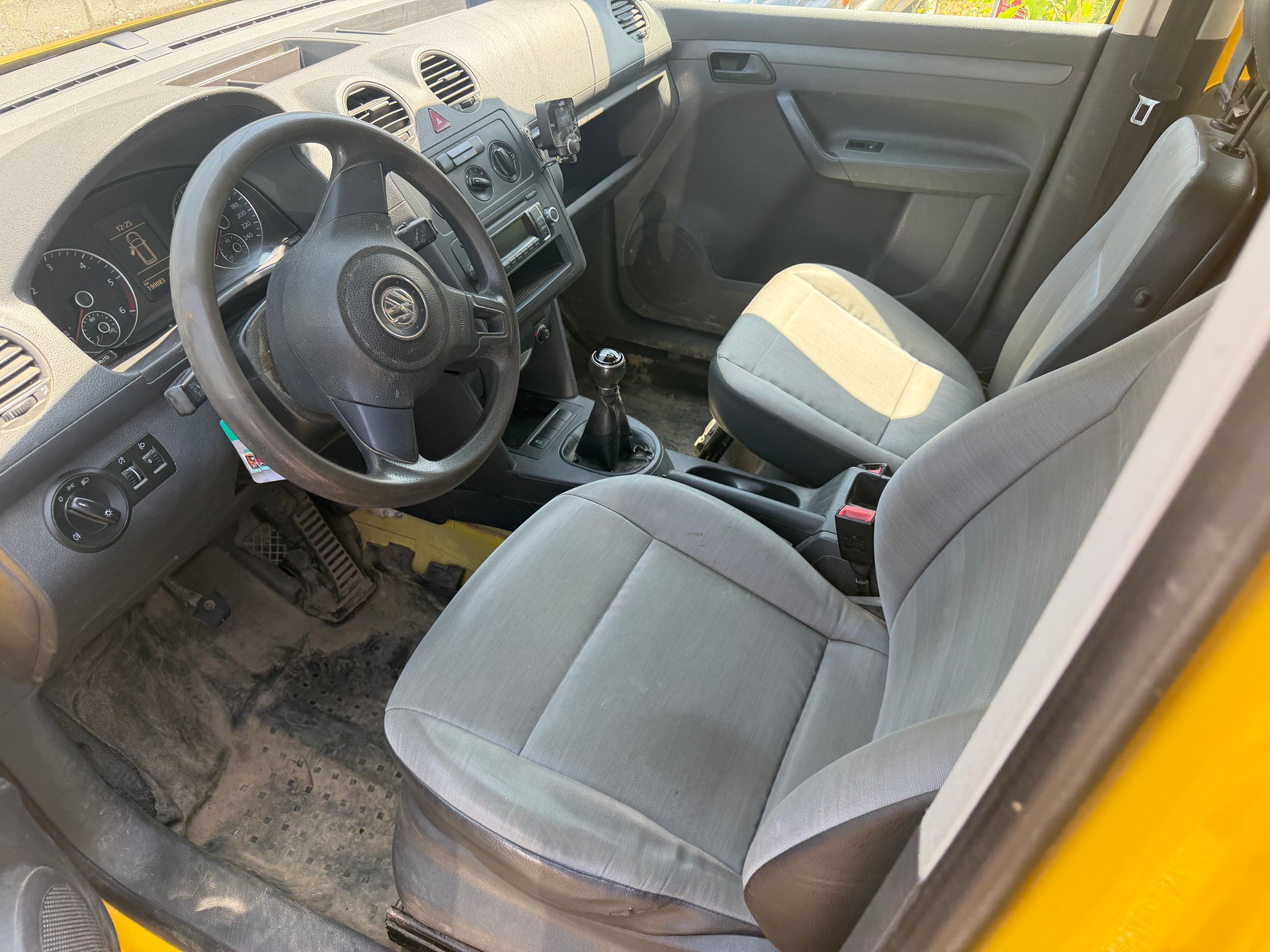 VW Caddy 2.0 TDI 4Motion-image-4