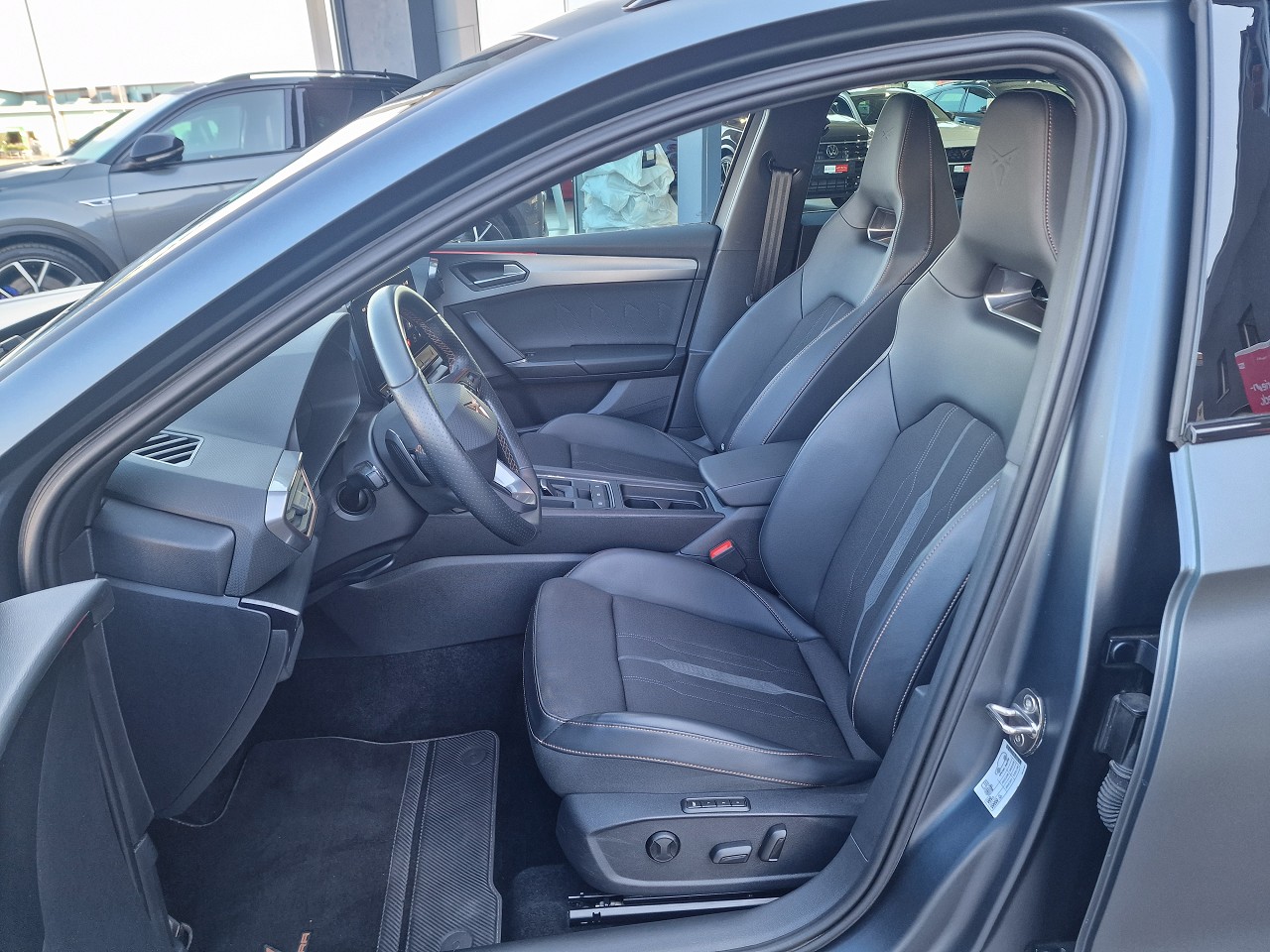 CUPRA LEON ST 1.4 e-HYBRID pHEV DSG-image-9