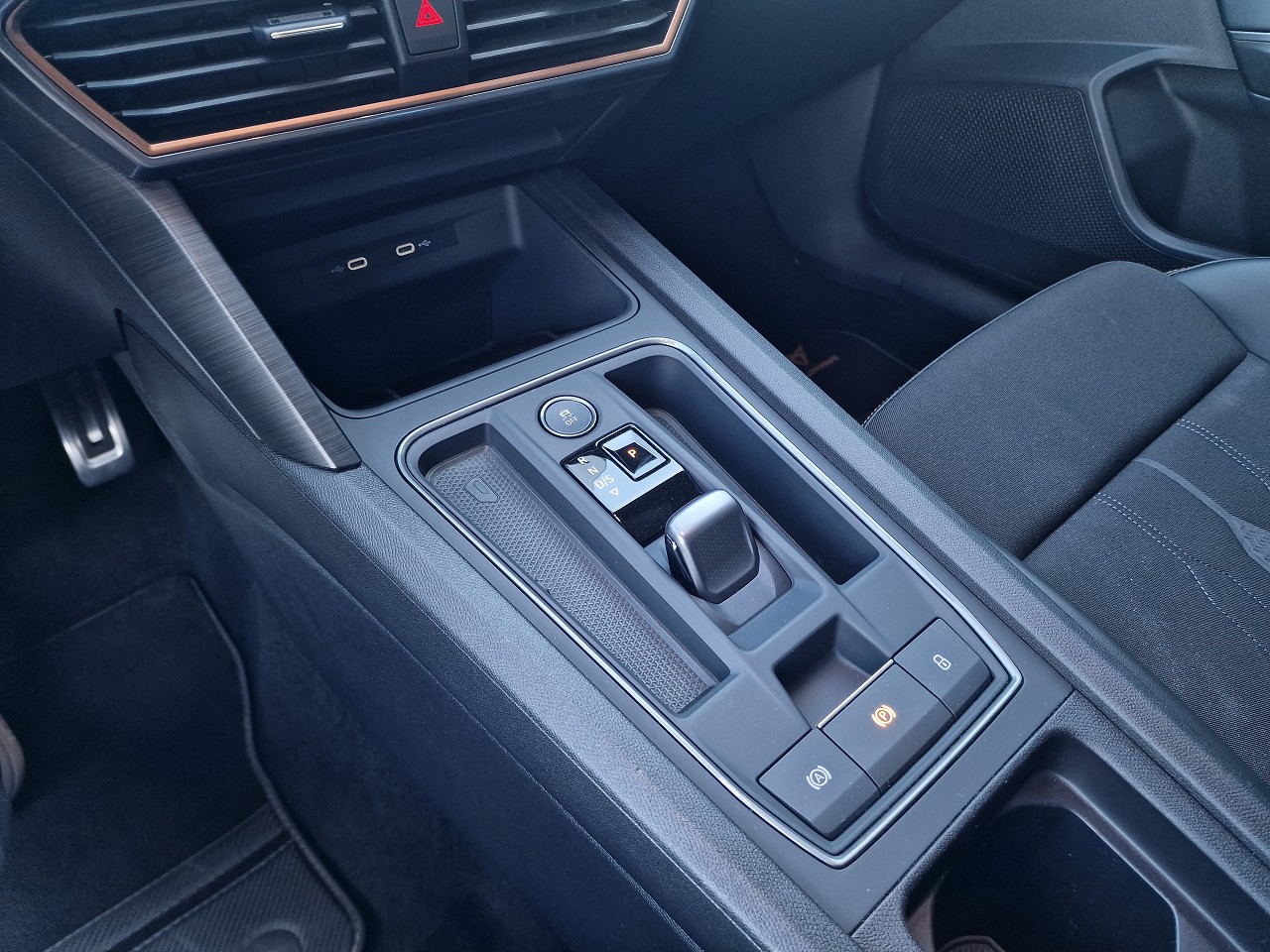 CUPRA LEON ST 1.4 e-HYBRID pHEV DSG-image-27