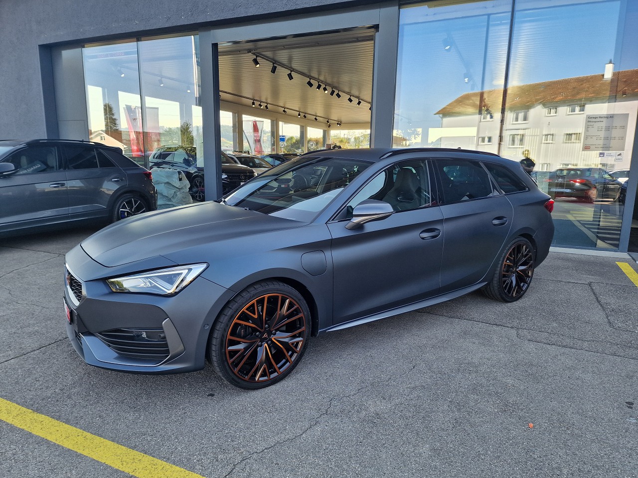 CUPRA LEON ST 1.4 e-HYBRID pHEV DSG-image-1