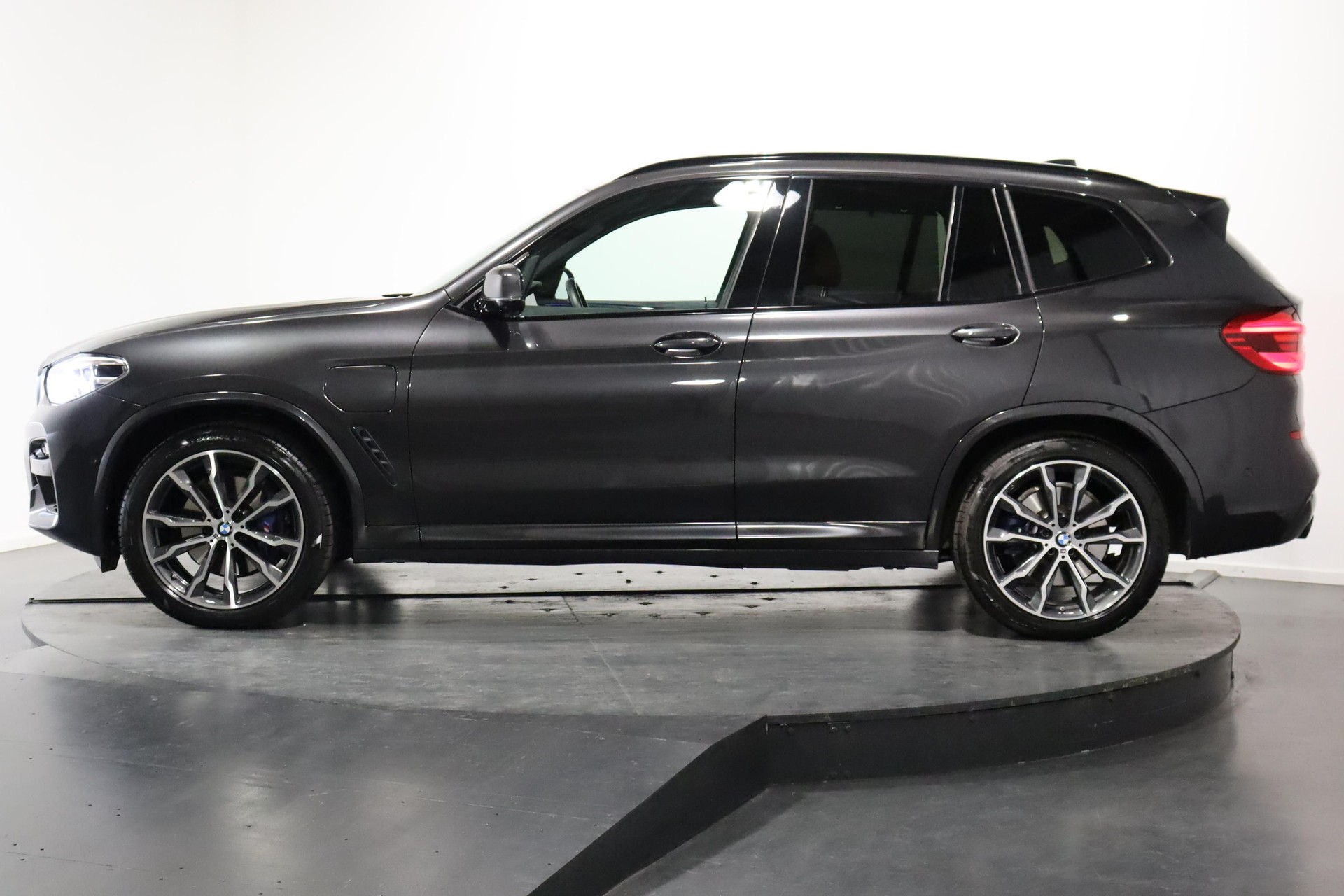 BMW X3 30e xDrive SAG-image-4