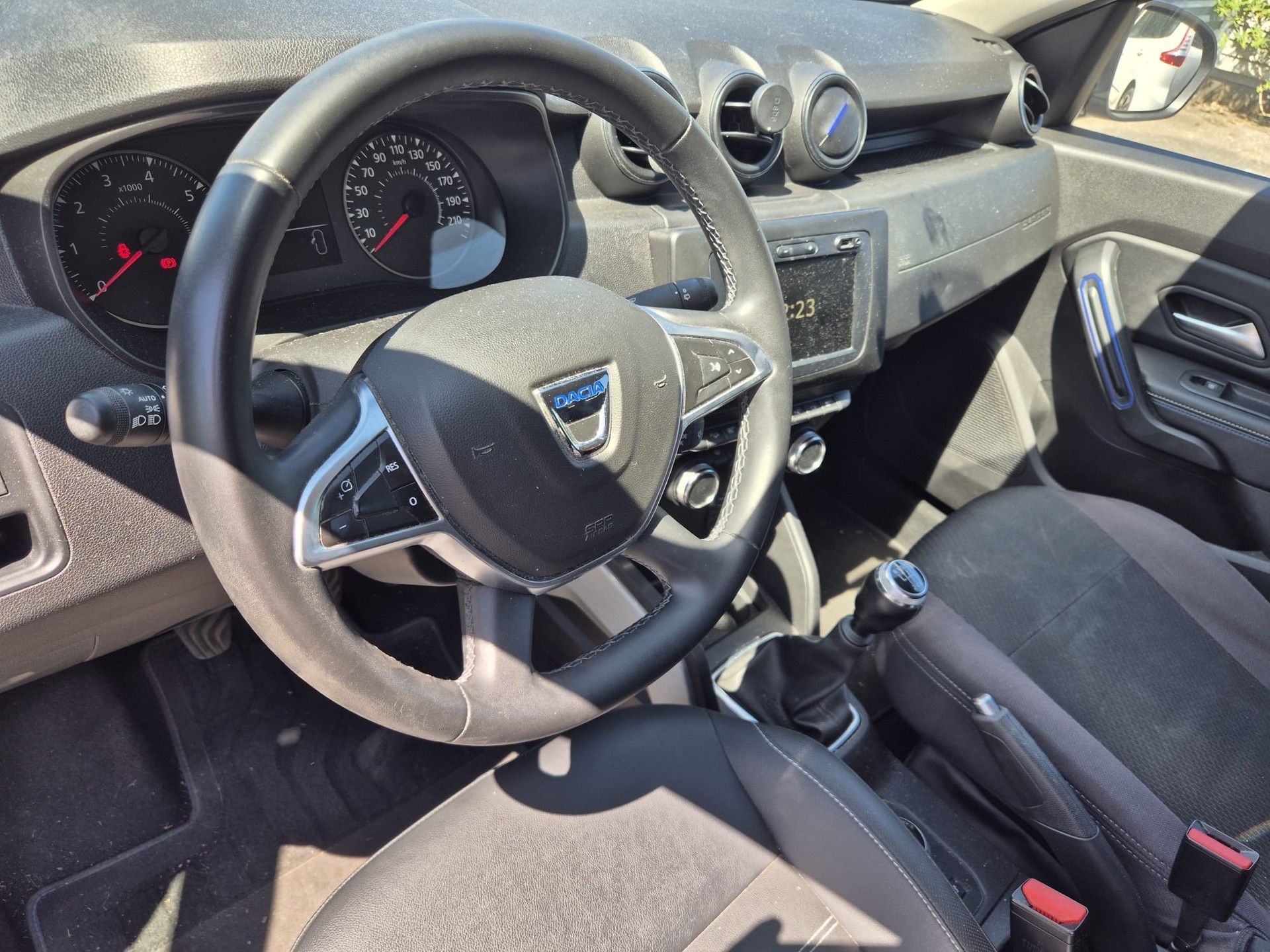 DACIA Duster TCe 150 Ultimate 4x4-image-8