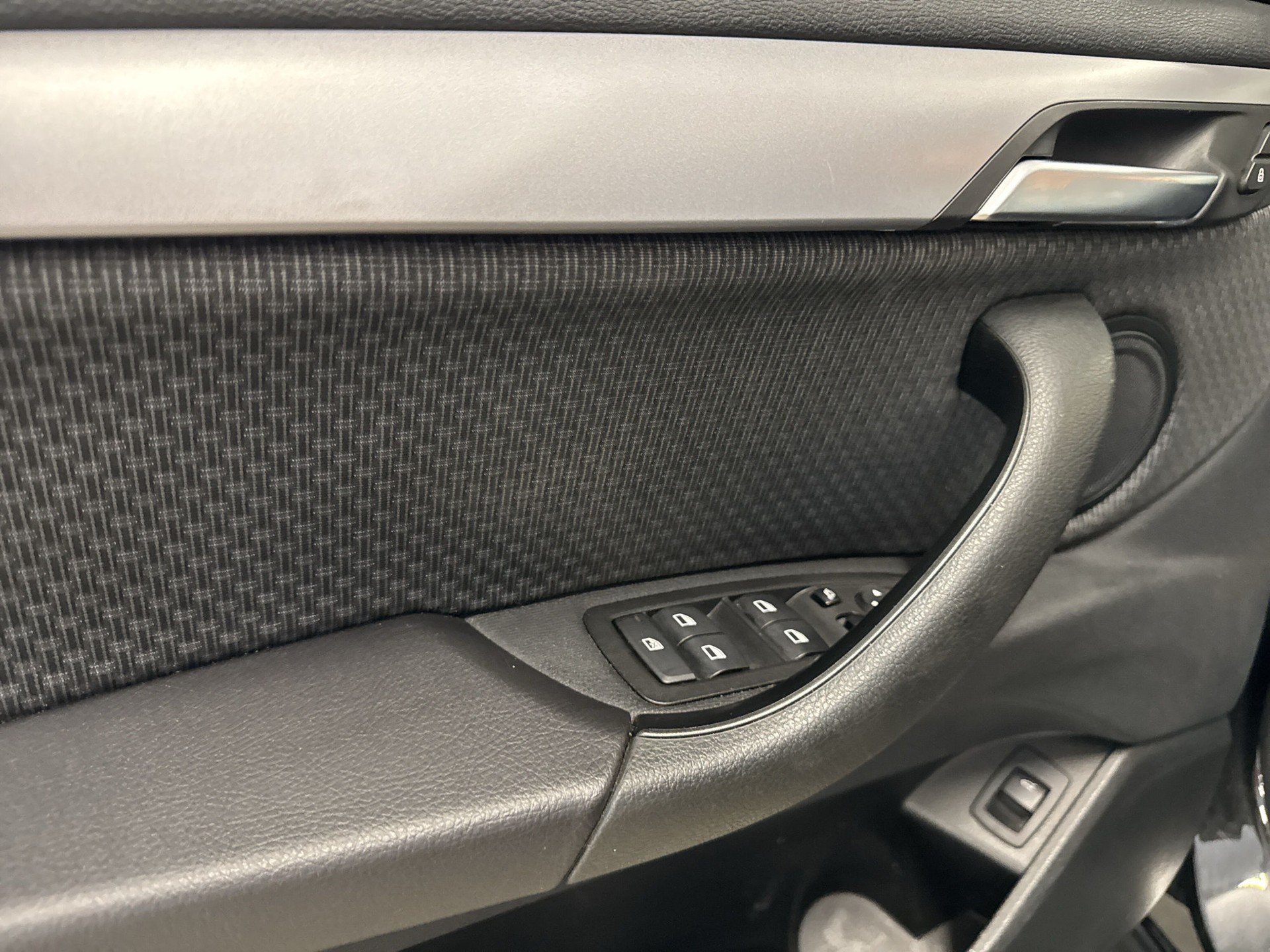 BMW X2 xDrive 18d Steptronic-image-15