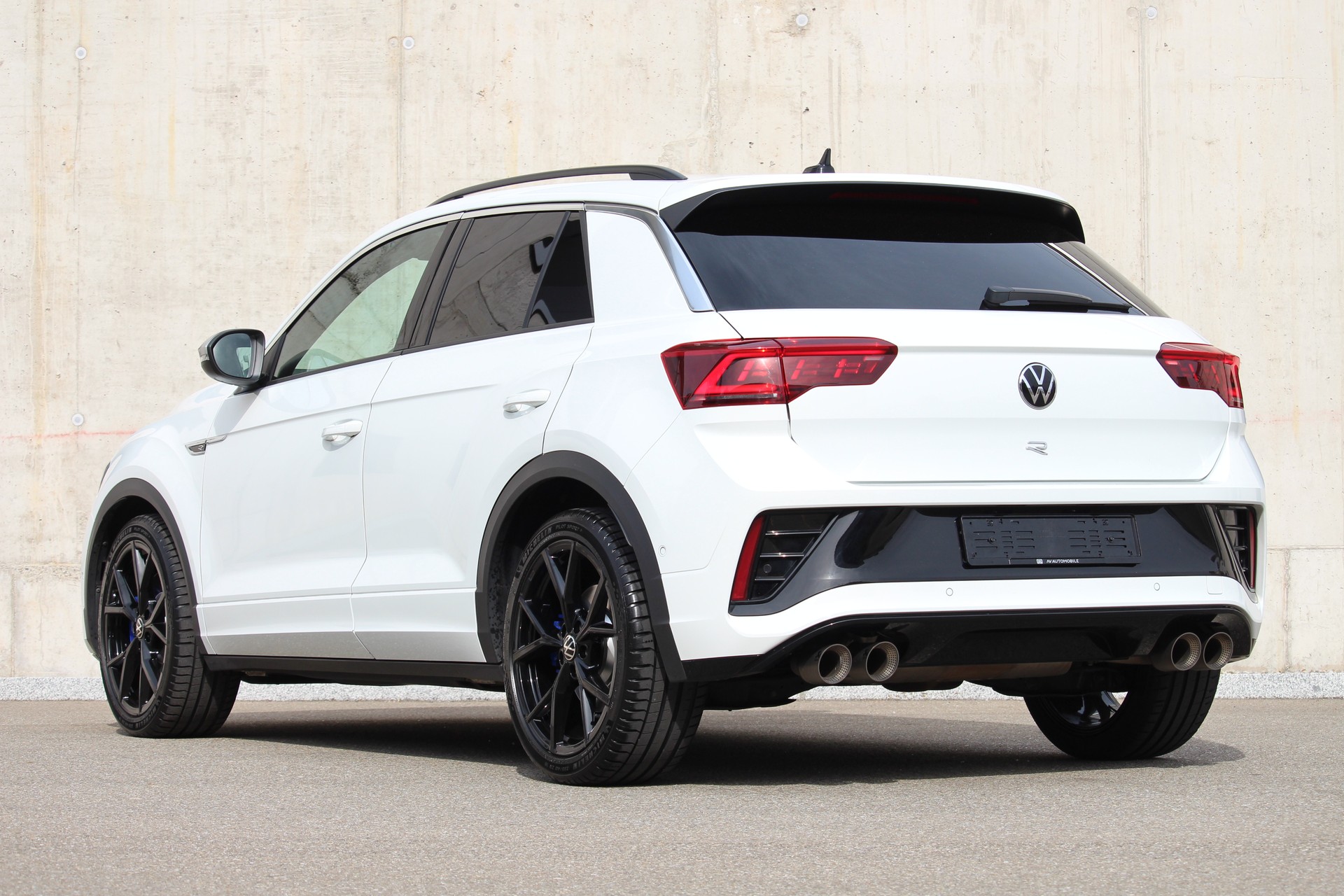 VW T-Roc 2.0 TSI R DSG 4Motion 300PS *FACELIFT *AKRAPOVIC AUSPUFFANLAGE *19" ALURÄDER-image-3