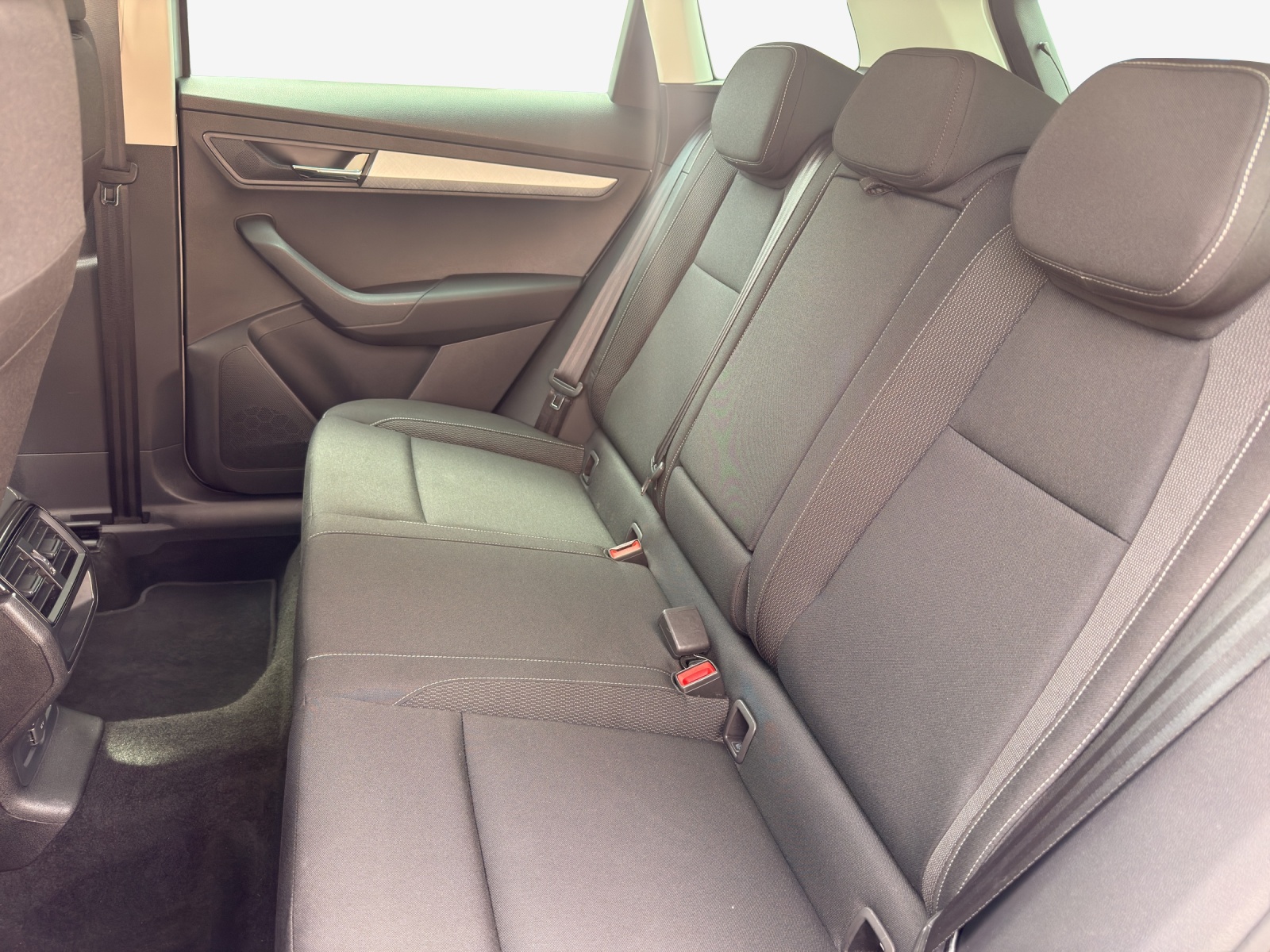 SKODA Karoq 2.0 TDI CR Selection 4x4 DSG-image-11