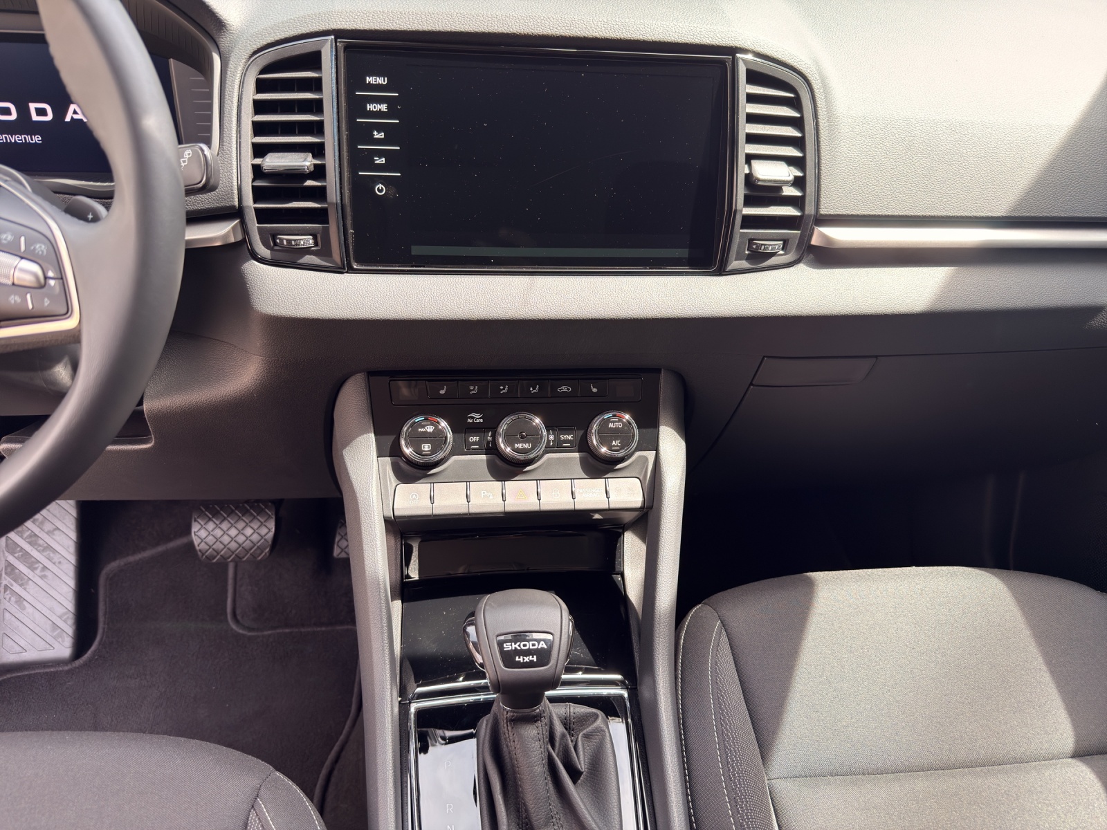 SKODA Karoq 2.0 TDI CR Selection 4x4 DSG-image-10