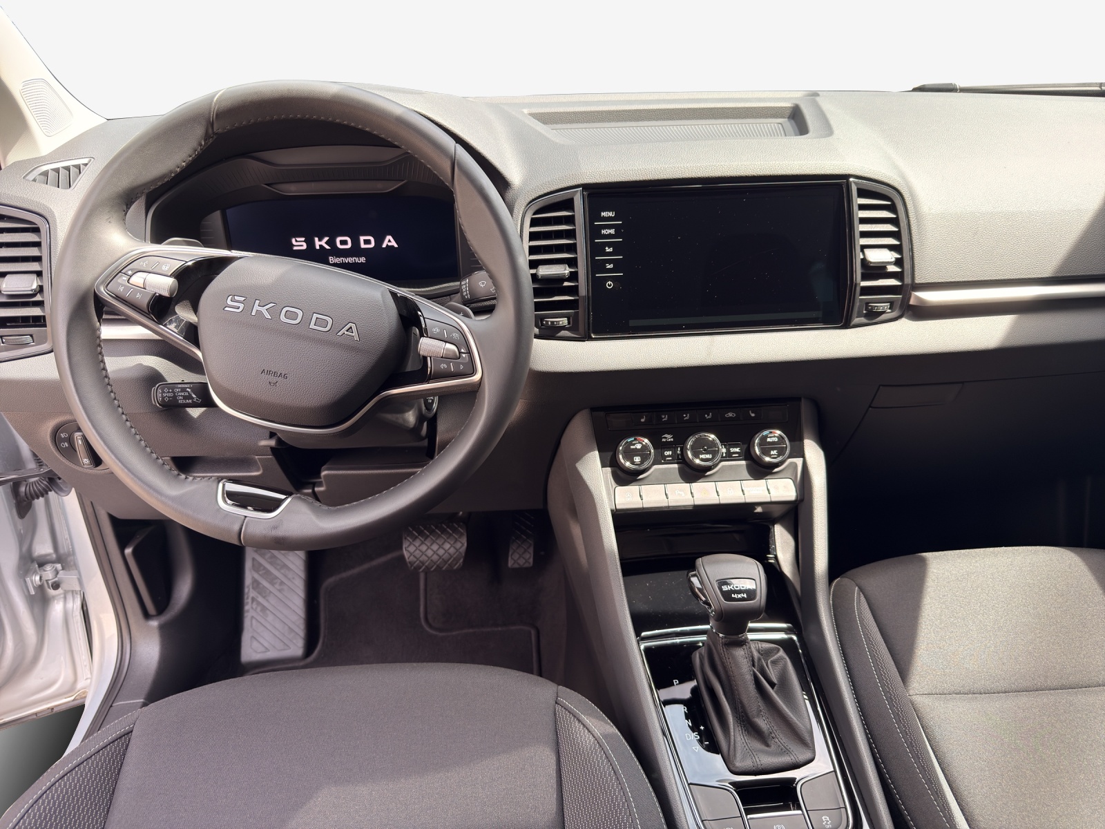 SKODA Karoq 2.0 TDI CR Selection 4x4 DSG-image-8