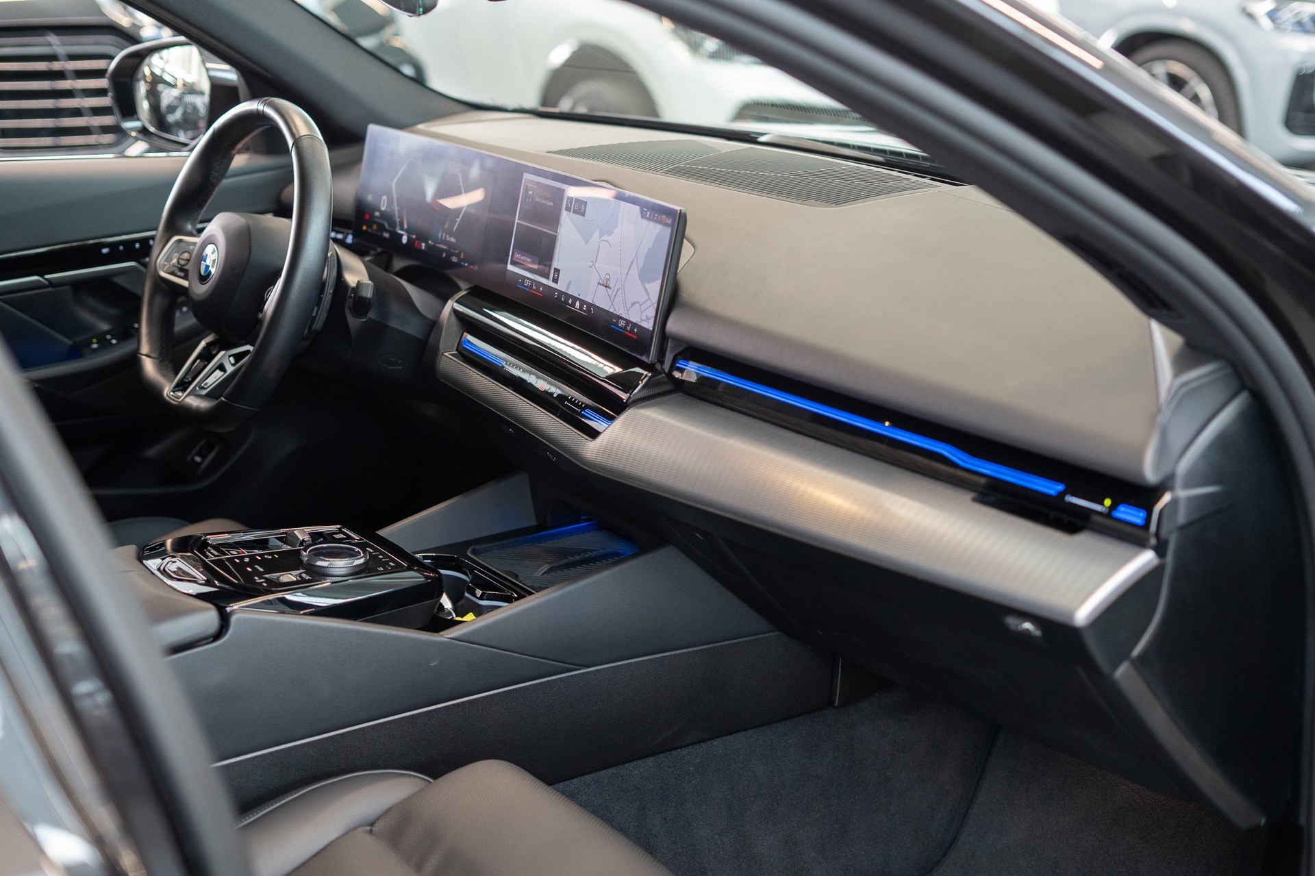 BMW 520d M Sport / Harman/Kardon / Rückfahrkamera / Ambientebeleuchtung-image-15