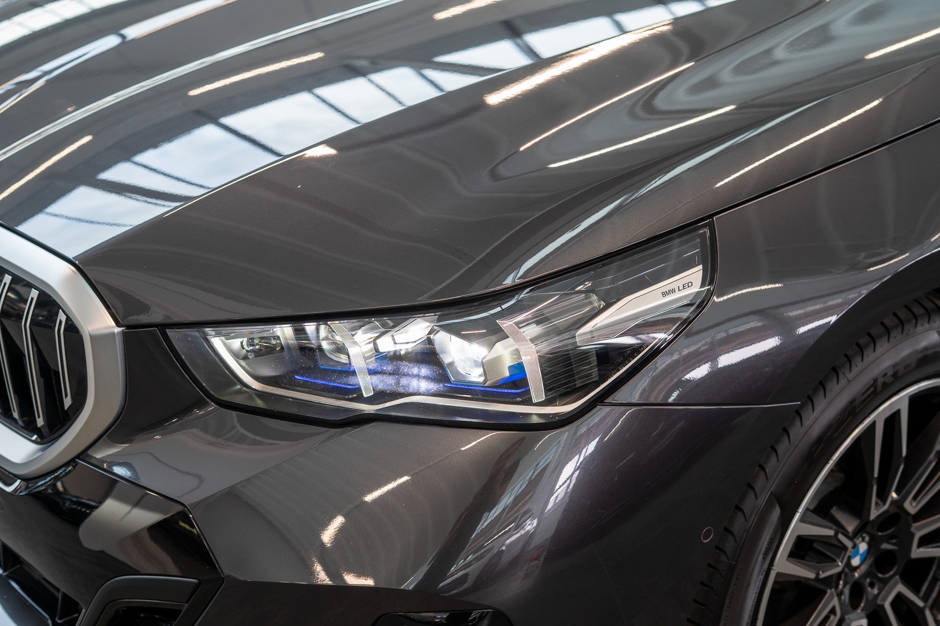 BMW 520d M Sport / Harman/Kardon / Rückfahrkamera / Ambientebeleuchtung-image-23