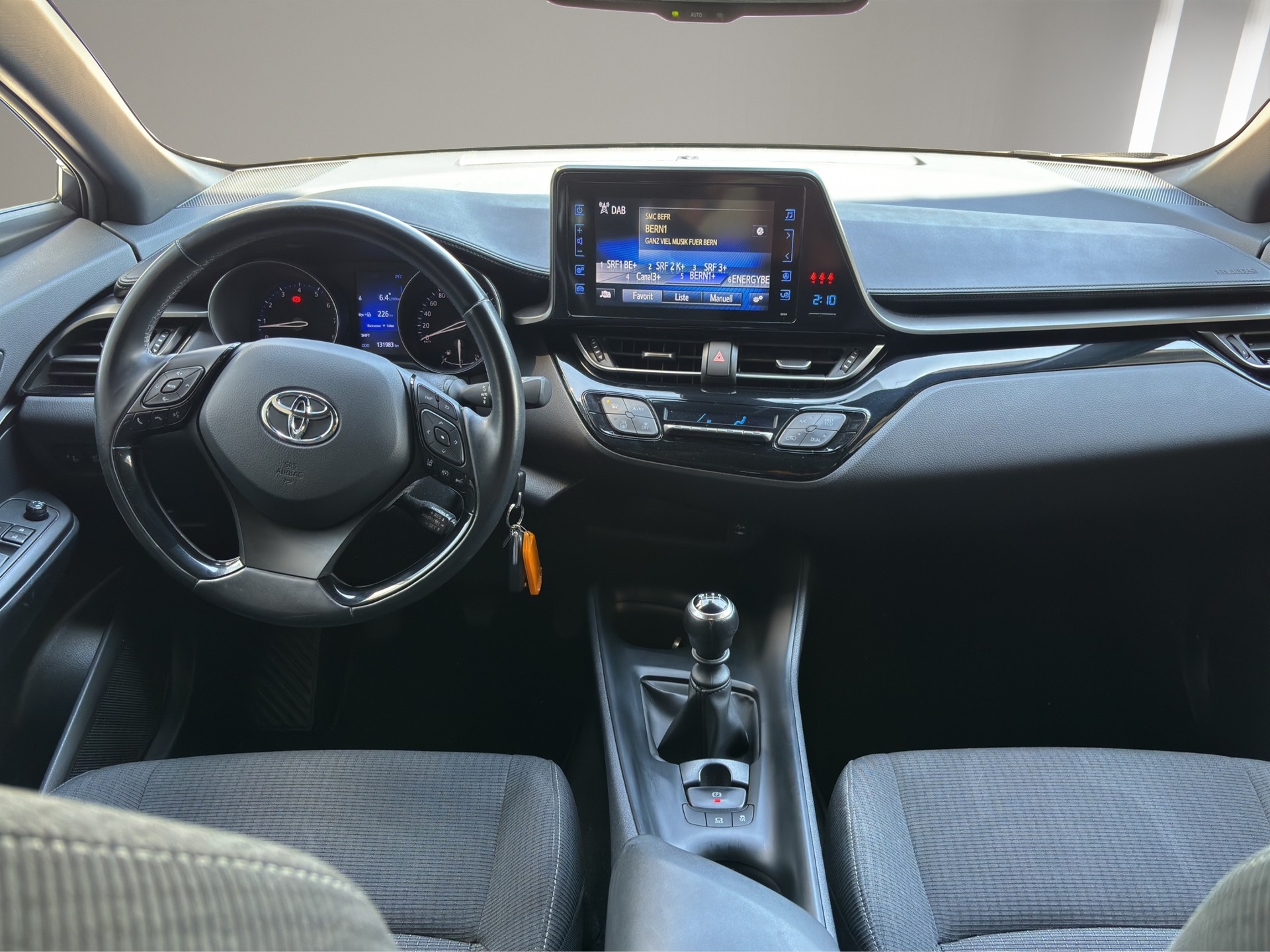 TOYOTA C-HR 1.2 Turbo Comfort-image-13
