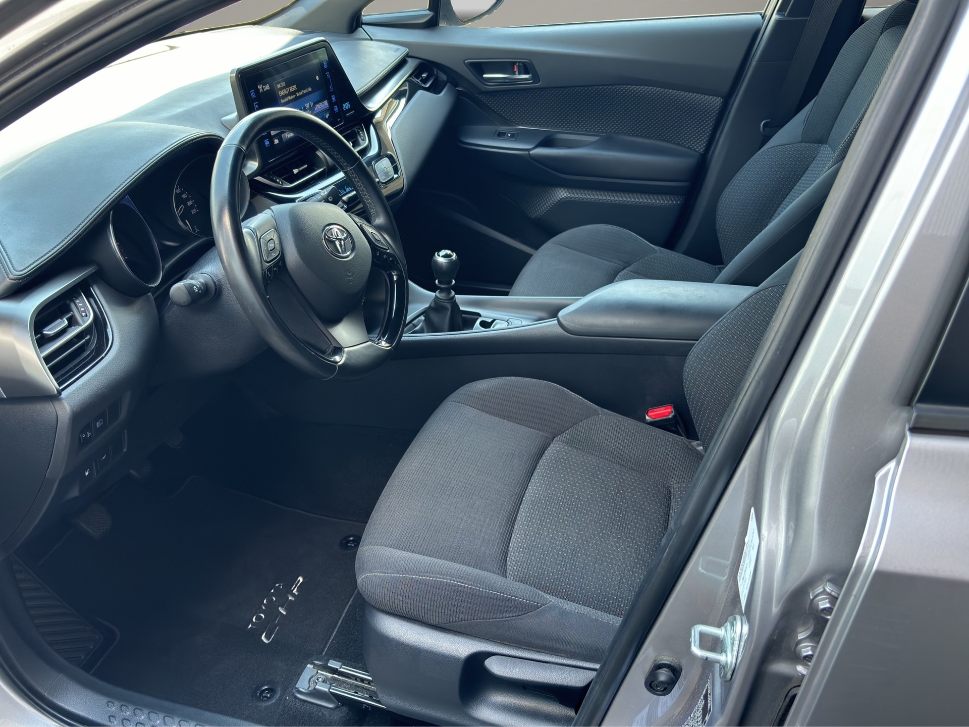 TOYOTA C-HR 1.2 Turbo Comfort-image-9