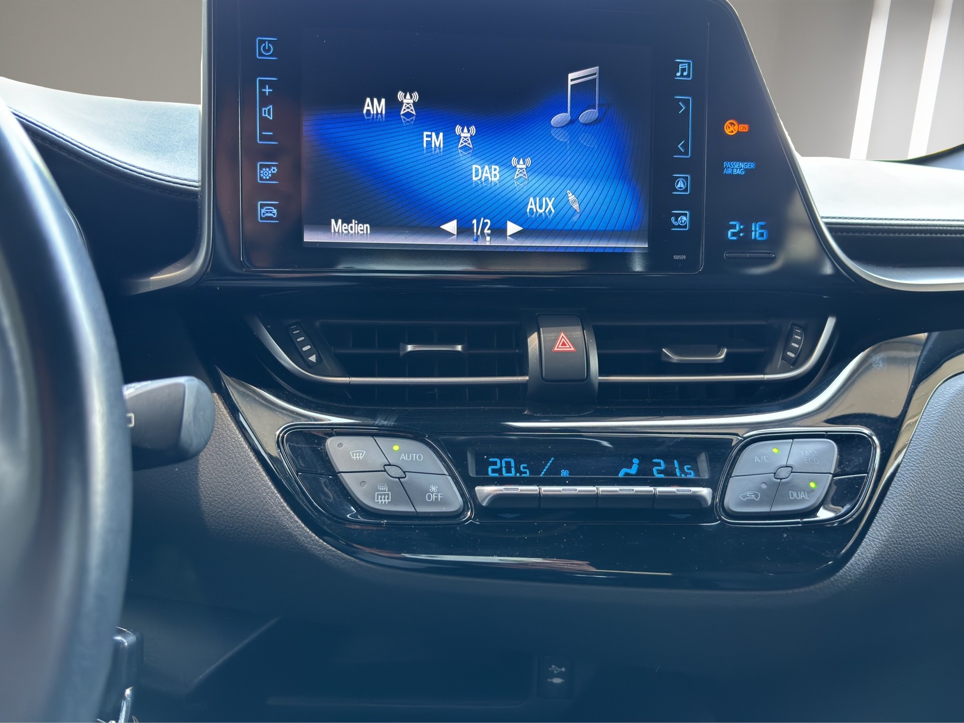 TOYOTA C-HR 1.2 Turbo Comfort-image-25