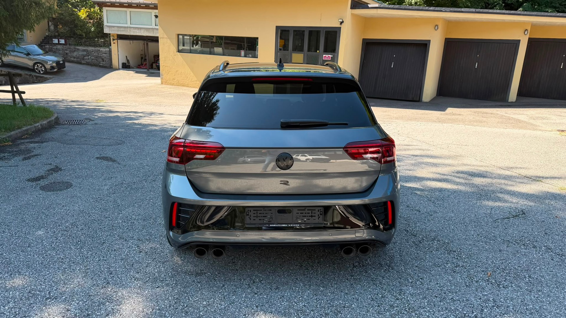 VW T-Roc 2.0 TSI R DSG 4Motion-image-5