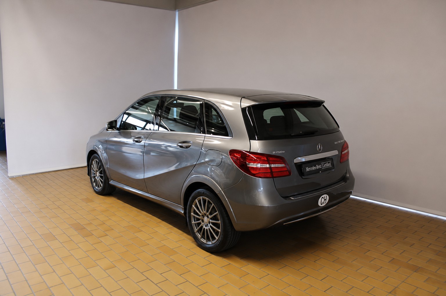 MERCEDES-BENZ Electric Drive-image-2