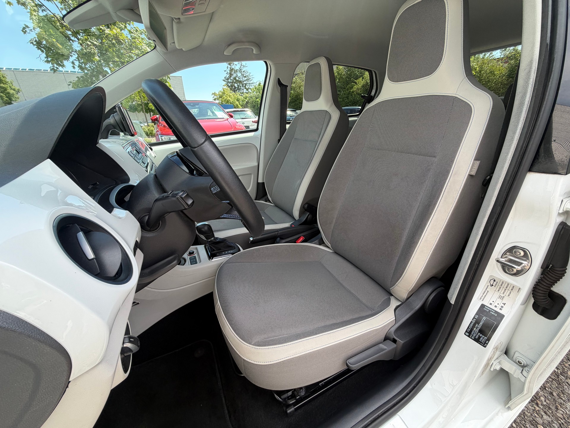VW e-Up-image-8