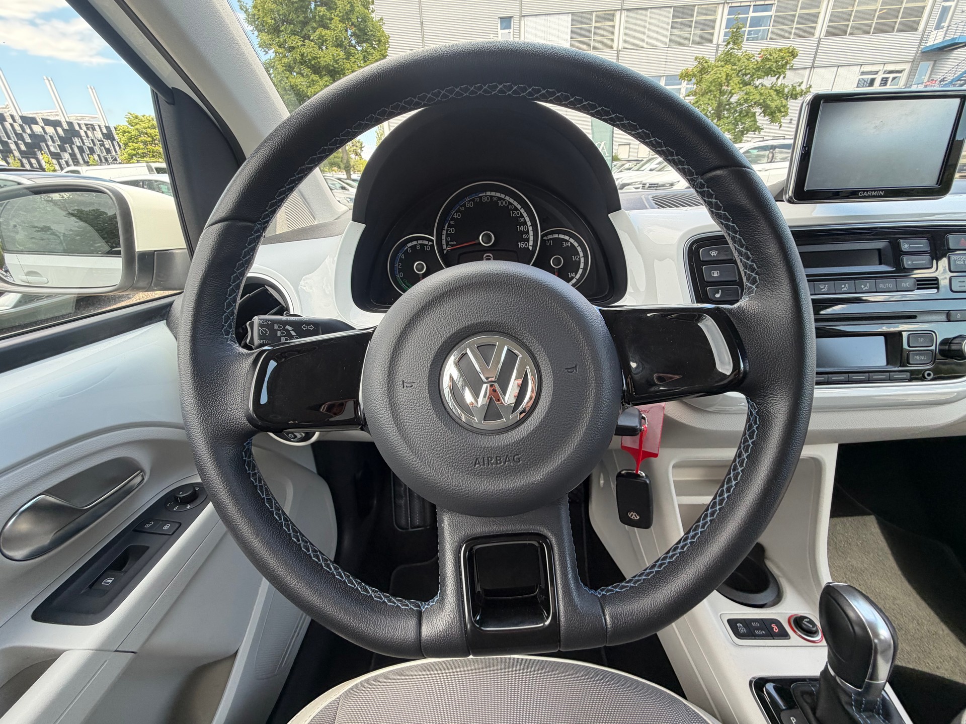 VW e-Up-image-11