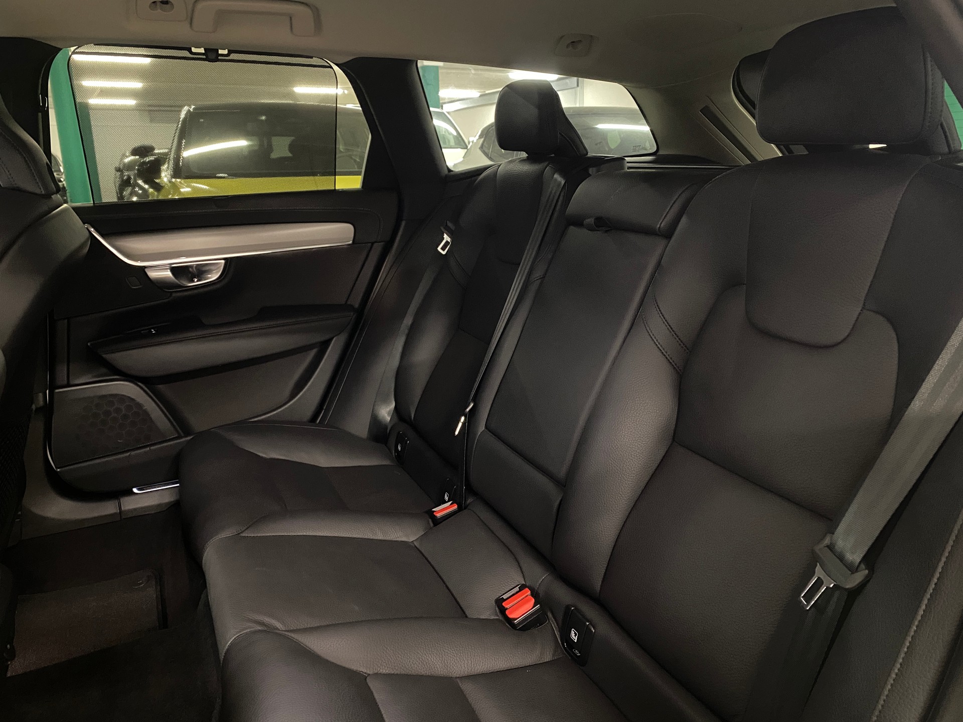 VOLVO V90 Cross Country 2.0 B5 Plus AWD-image-13
