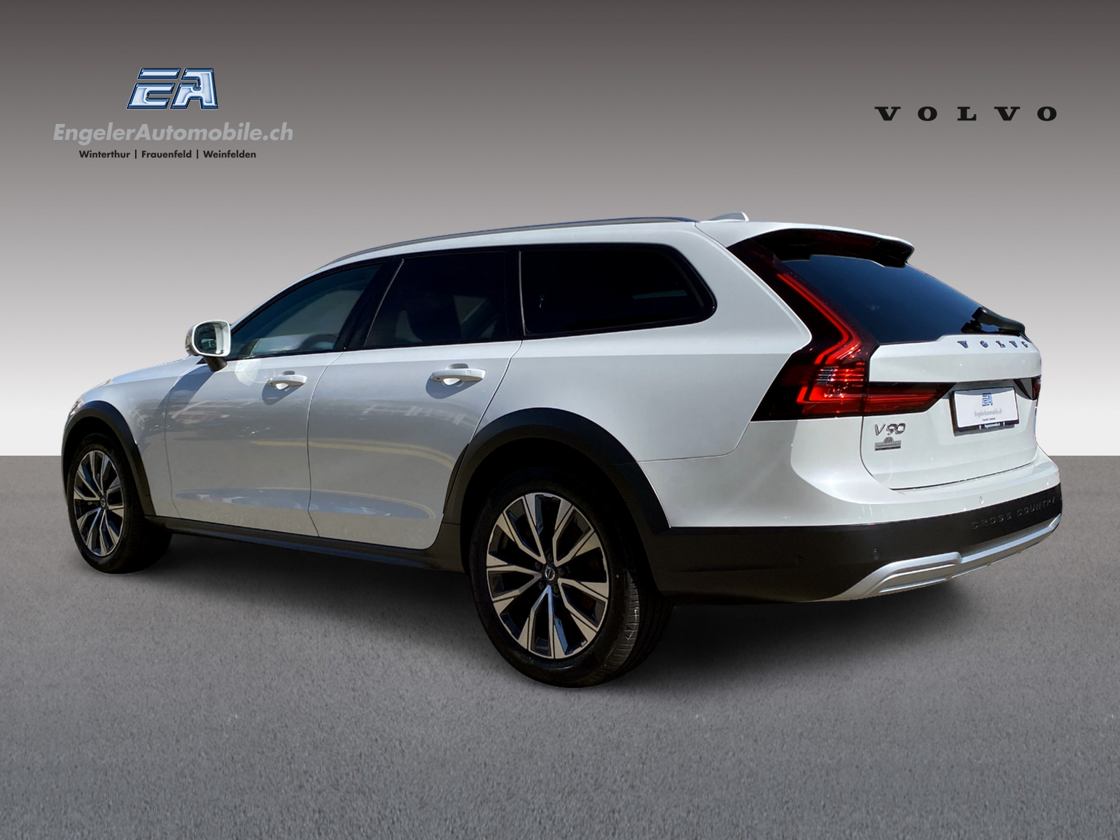 VOLVO V90 Cross Country 2.0 B5 Plus AWD-showroom-element-3