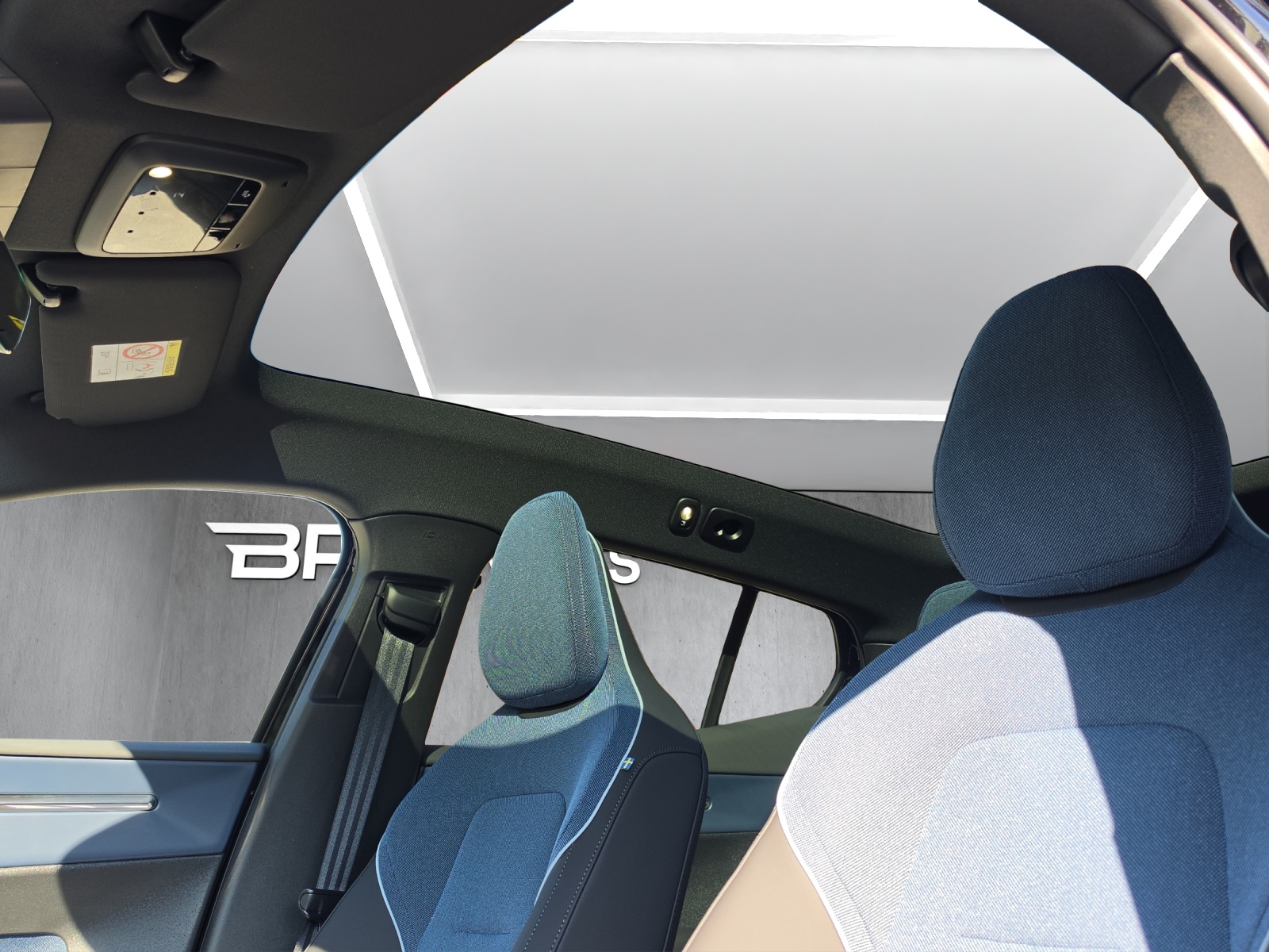 VOLVO VOLVO EX30 Black Edition Ultra XCENTRIC P8 AWD-image-14