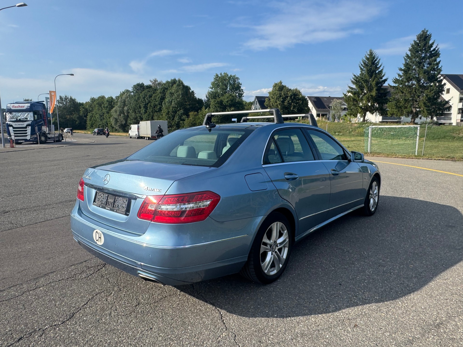 MERCEDES-BENZ E 250 CDI BlueEfficiency 4Matic 7G-Tronic-image-7