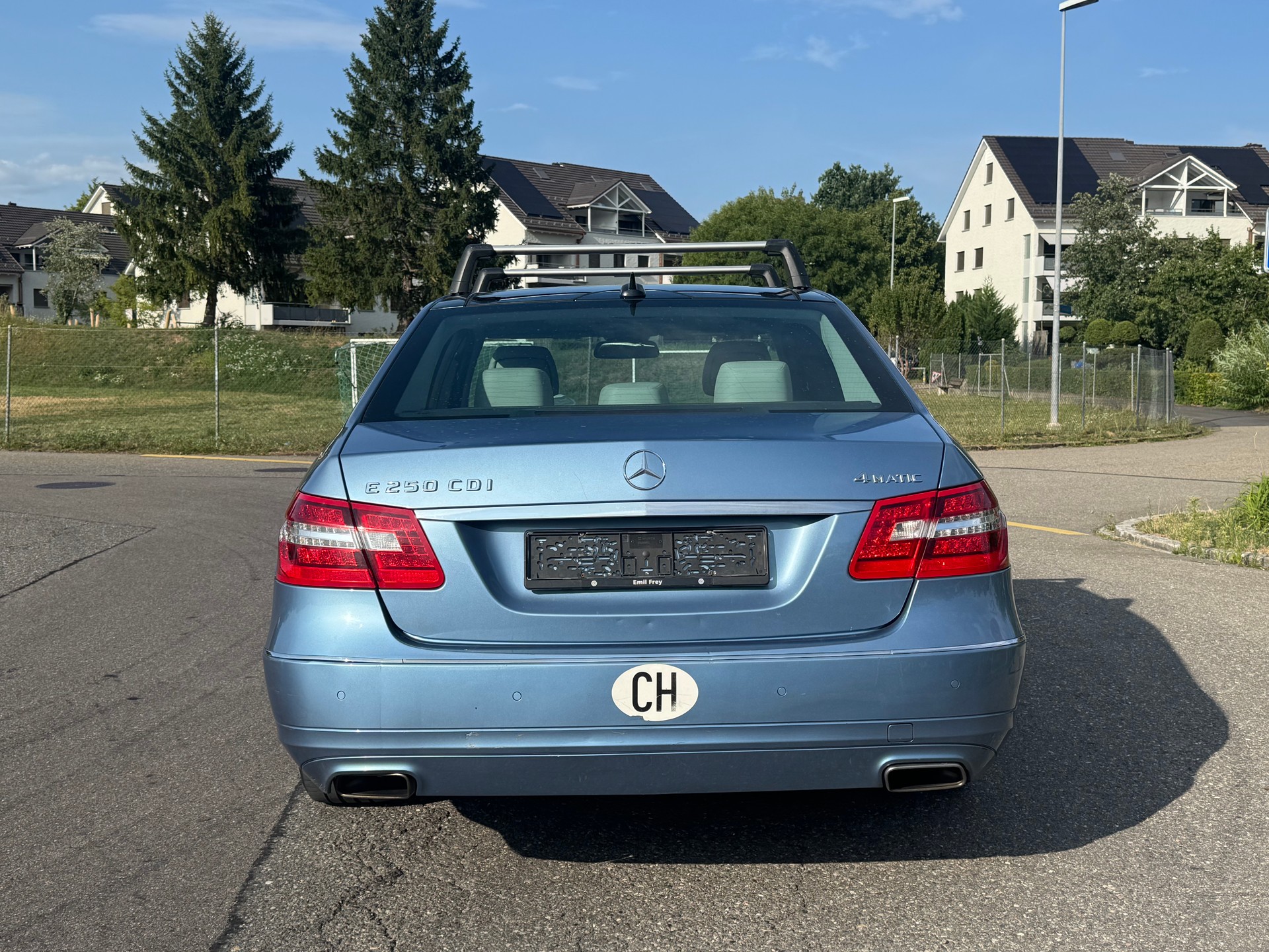 MERCEDES-BENZ E 250 CDI BlueEfficiency 4Matic 7G-Tronic-image-5