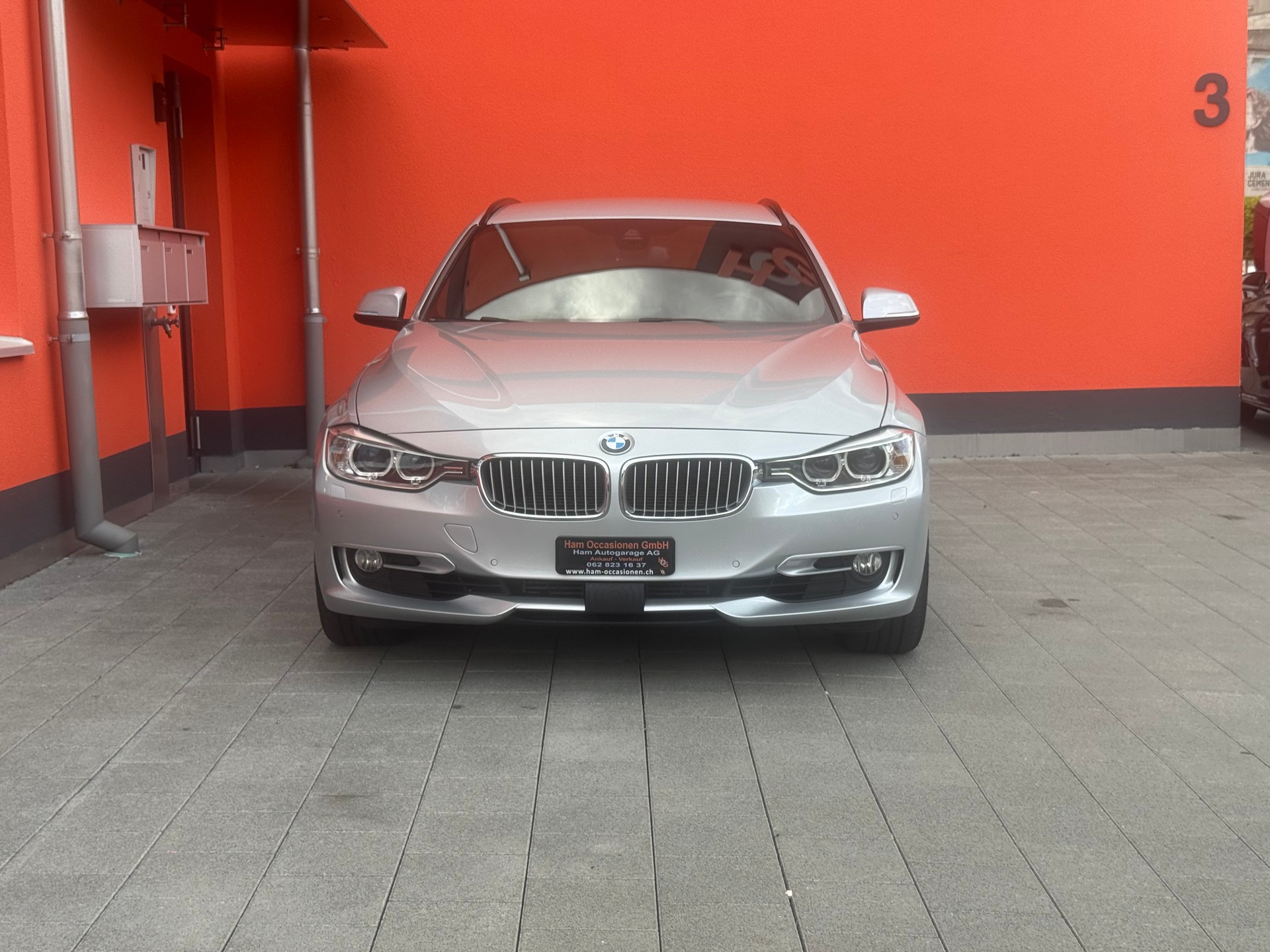 BMW 330d xDrive Touring Modern Line Steptronic