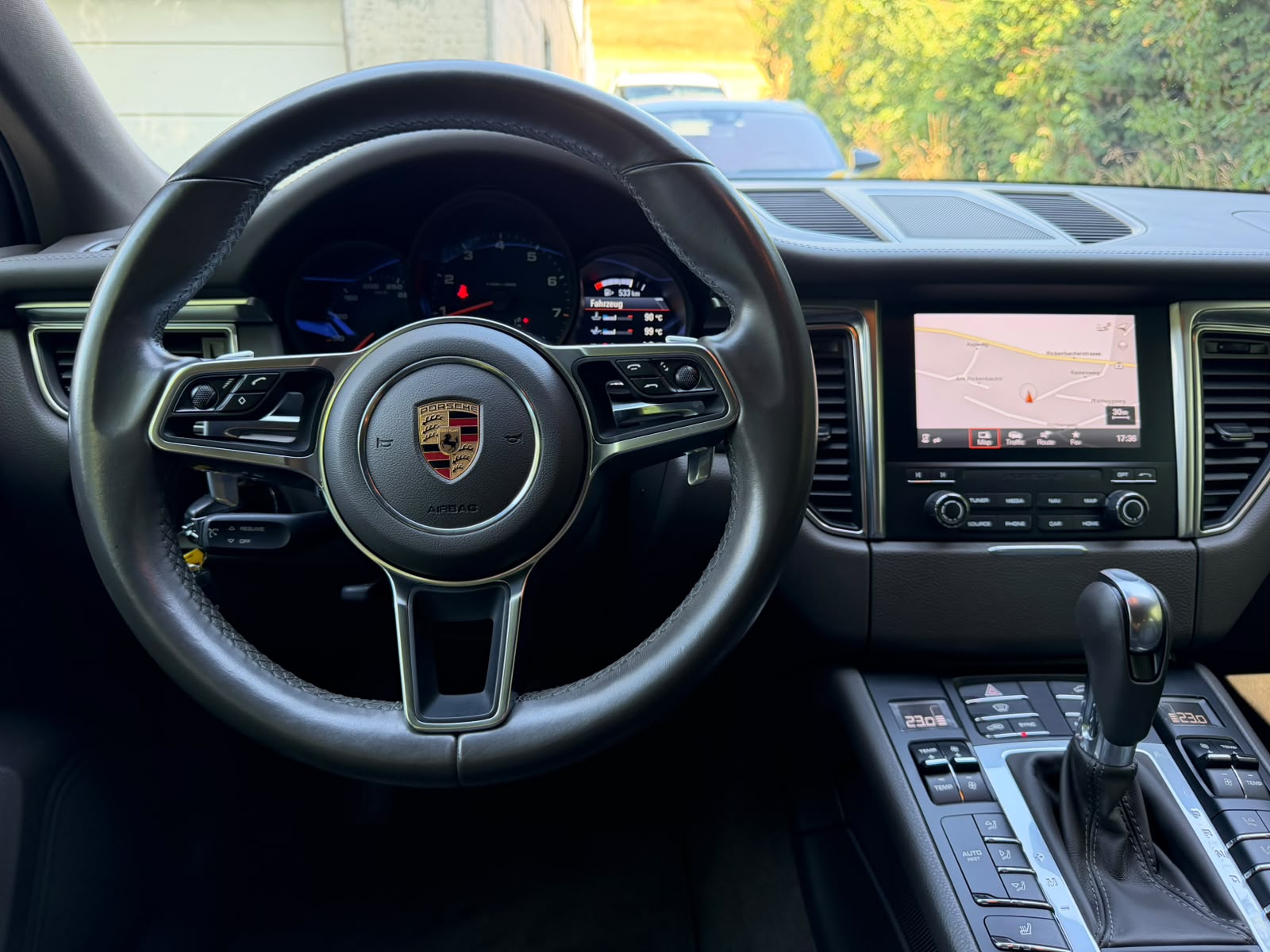 PORSCHE Macan PDK-image-17