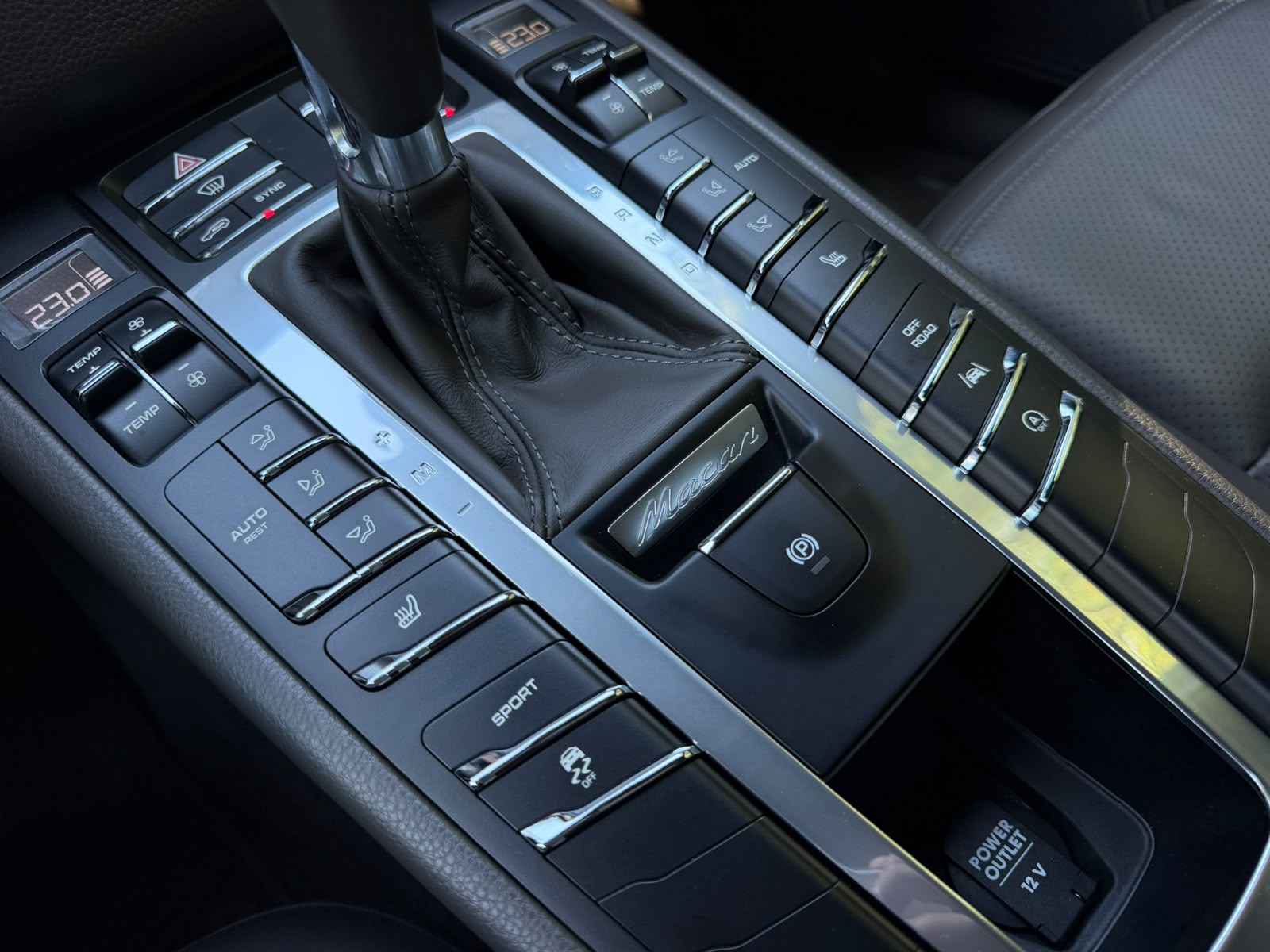PORSCHE Macan PDK-image-19