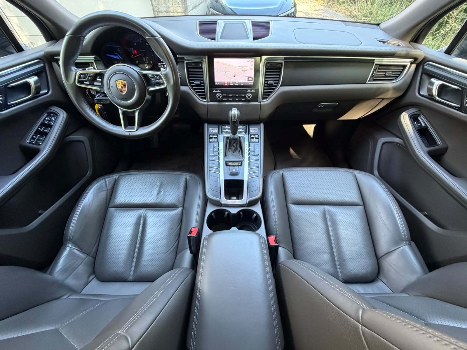 PORSCHE Macan PDK-image-16