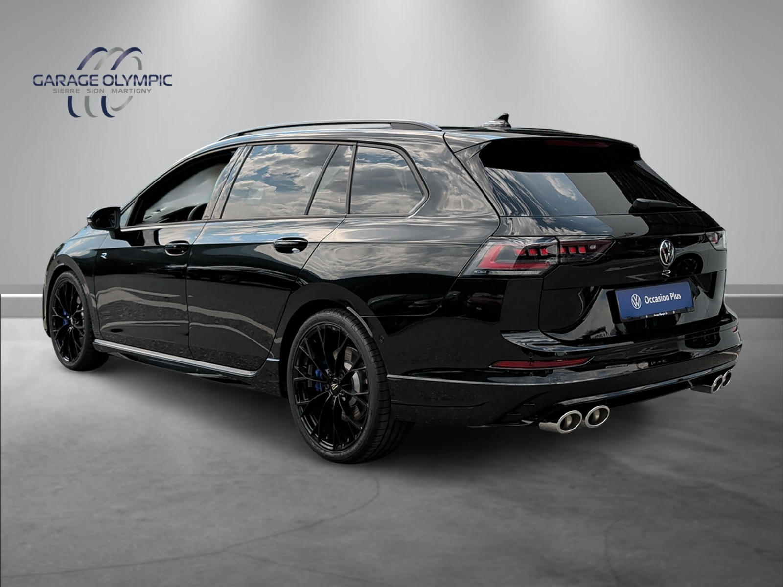 VW Golf Variant 2.0 TSI R DSG 4 Motion-image-3