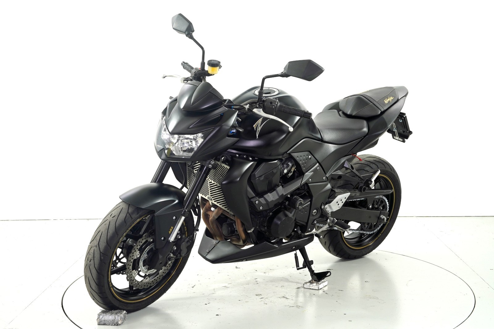 KAWASAKI Z 750 ABS-showroom-element-2