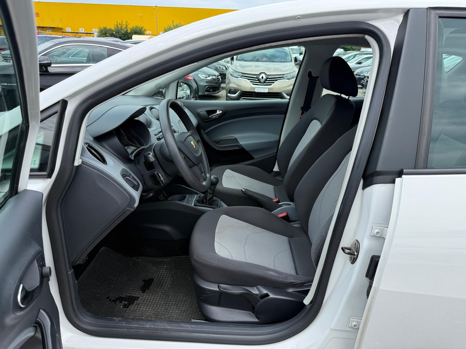 SEAT Ibiza 1.2 TDI Reference-image-8