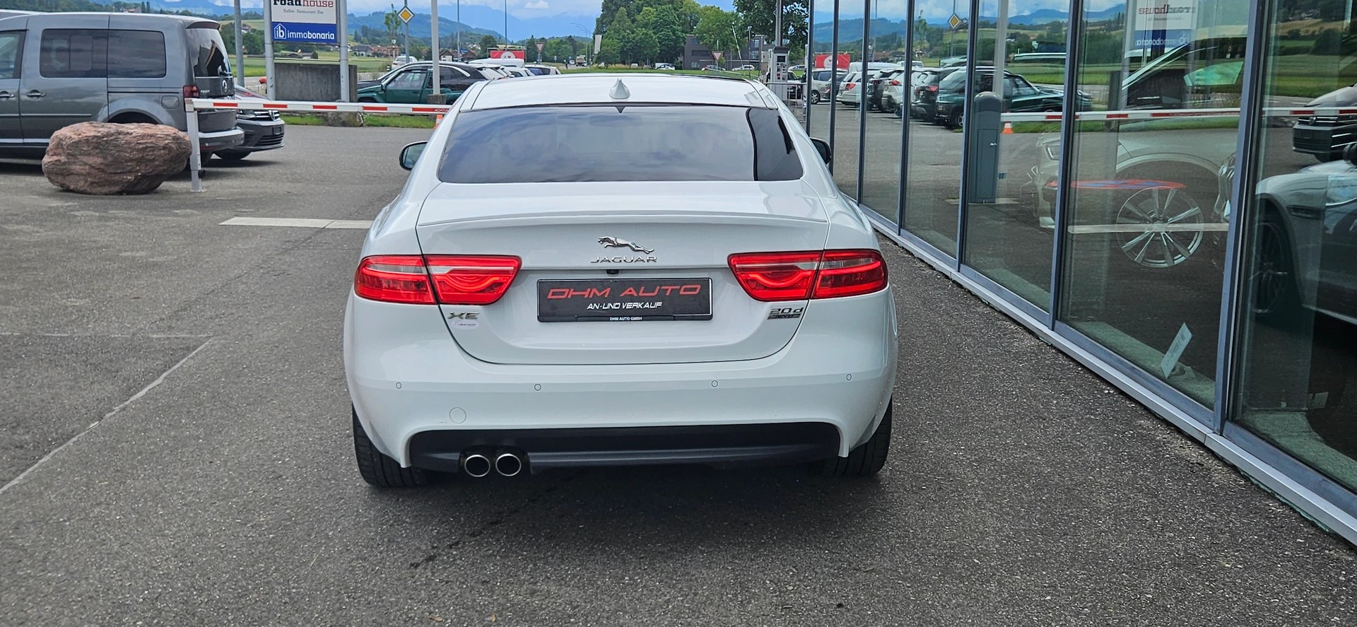 JAGUAR XE 20d R-Sport AWD Automat-image-5