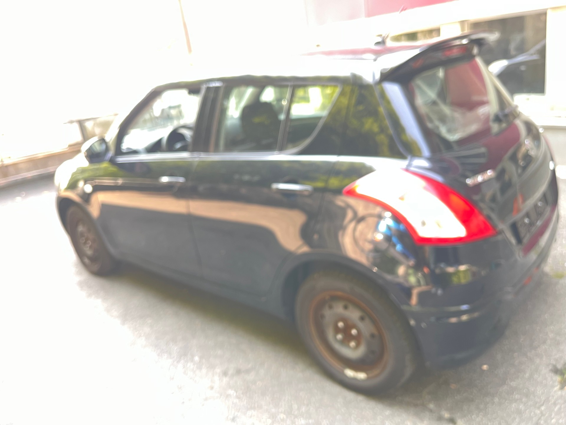 SUZUKI Swift 1.2i 16V GL Top 4x4-image-6