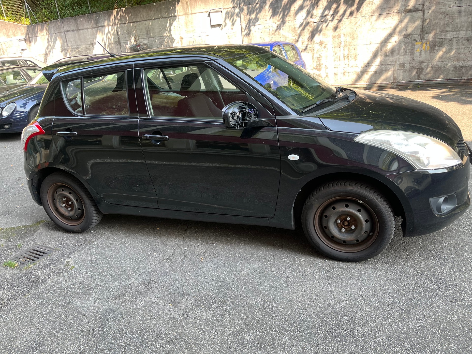 SUZUKI Swift 1.2i 16V GL Top 4x4-image-3