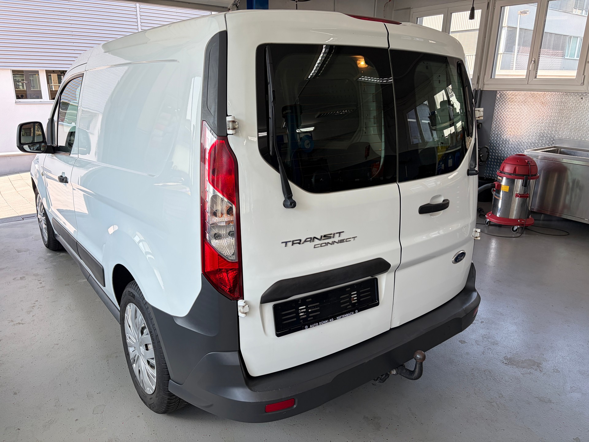 FORD Transit Connect Van T220 1.6 TDCi Trend-image-2