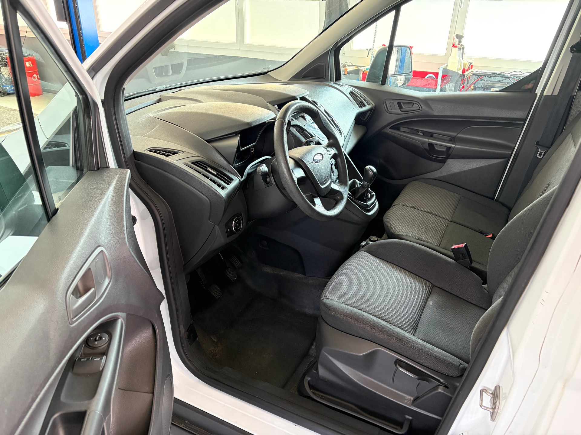 FORD Transit Connect Van T220 1.6 TDCi Trend-image-4