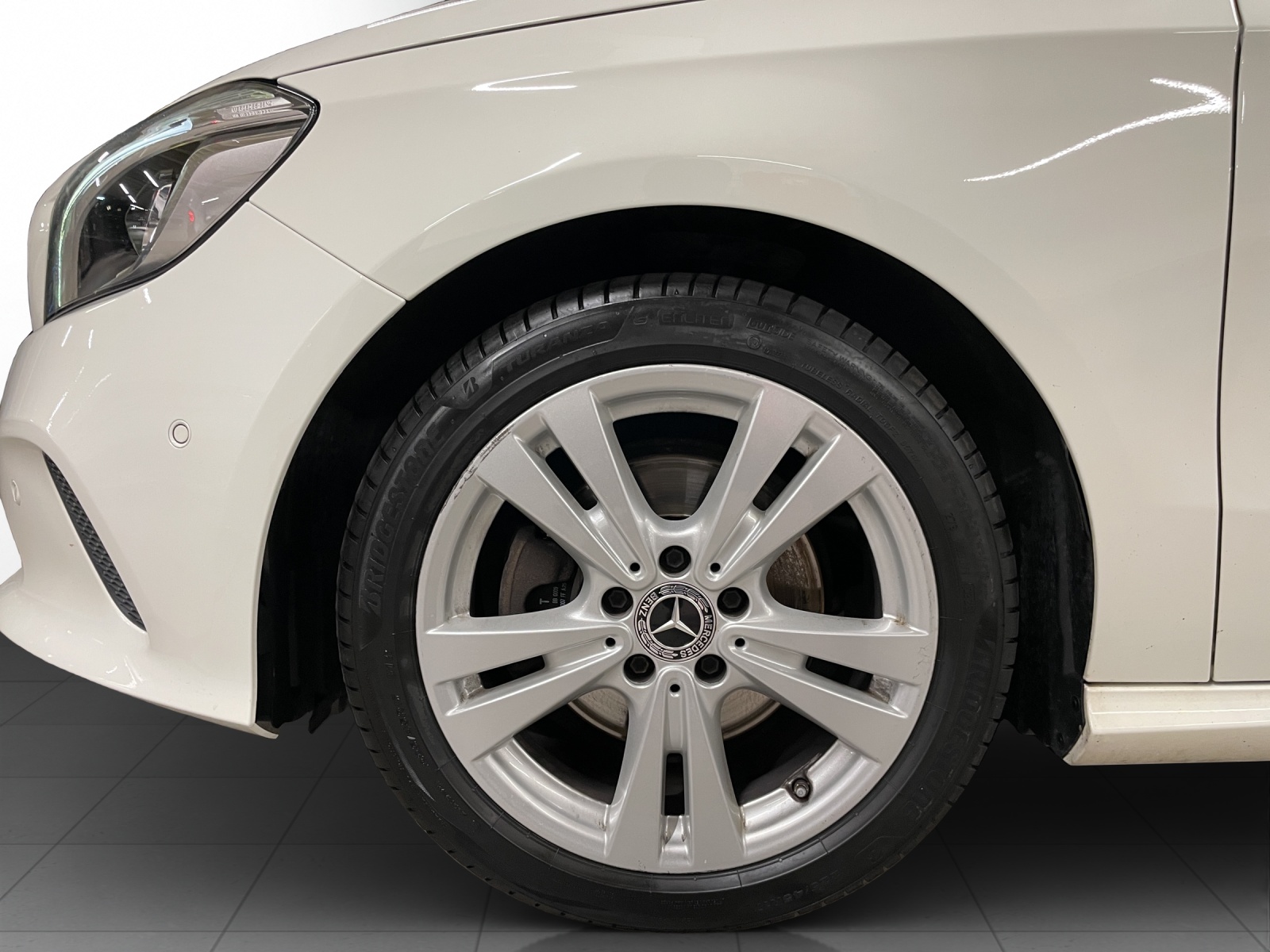 Image MERCEDES-BENZ A-220 A 220 4Matic 7G-DCT