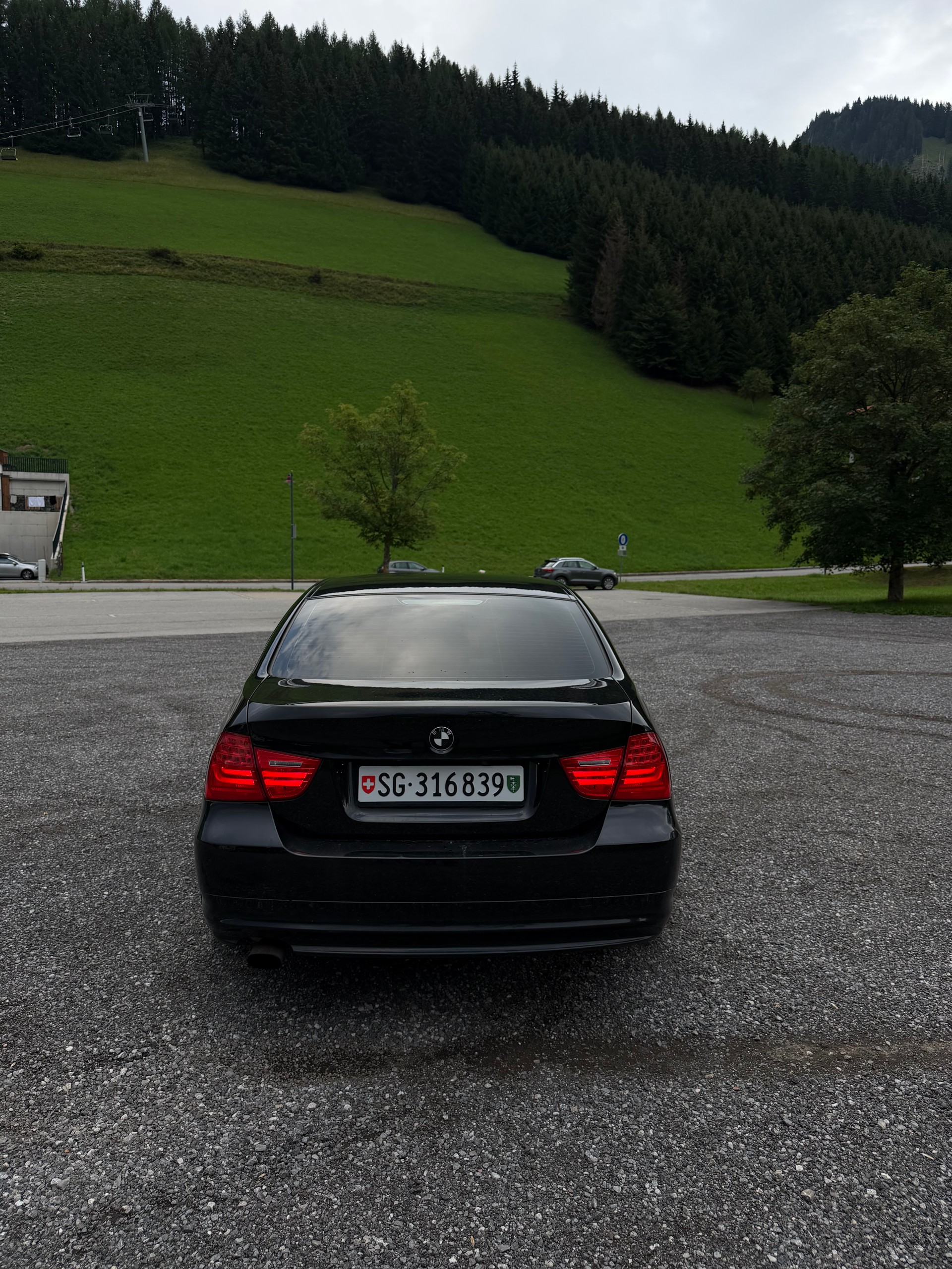 BMW 318 i-image-4