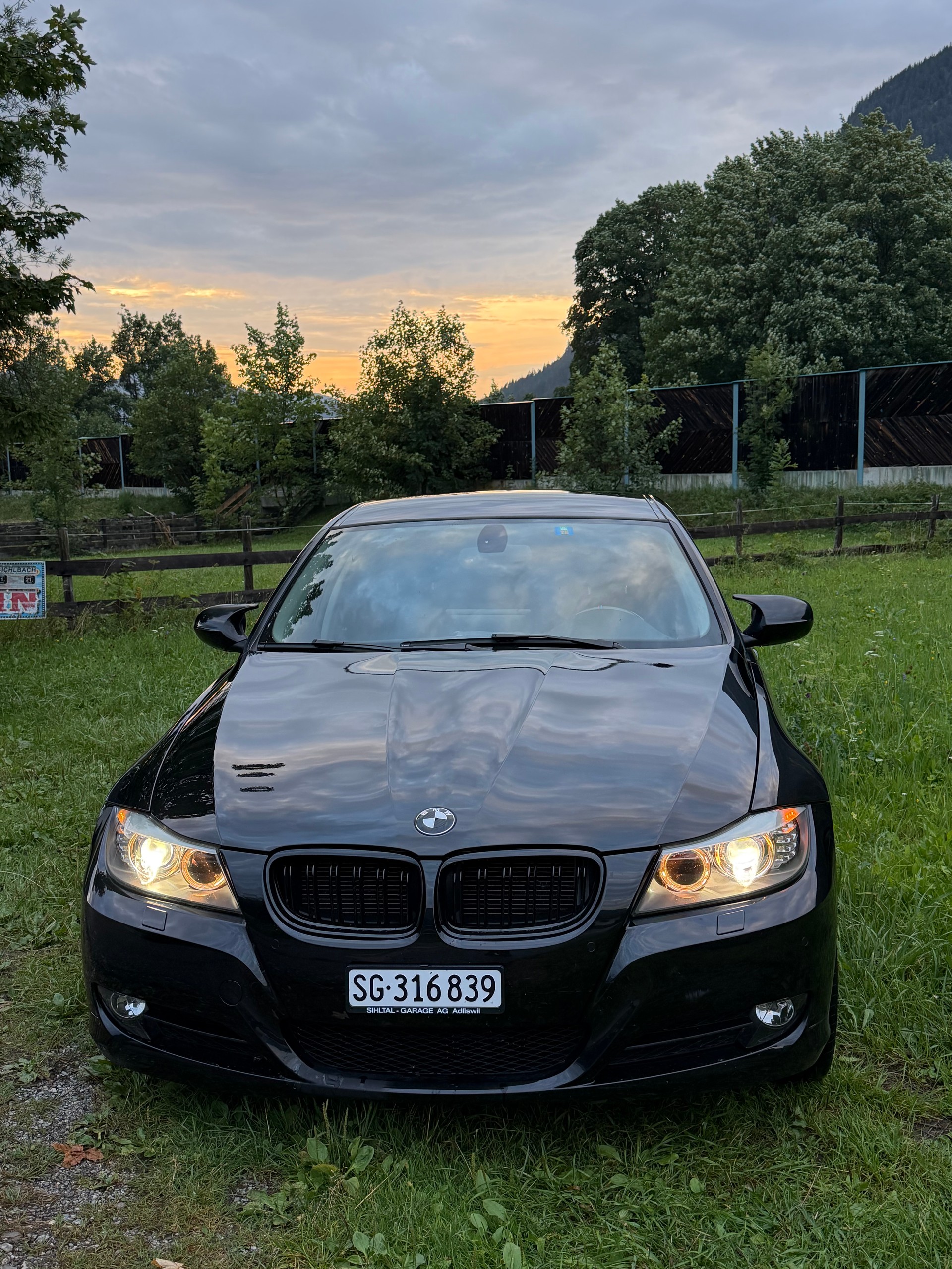 BMW 318-image-0