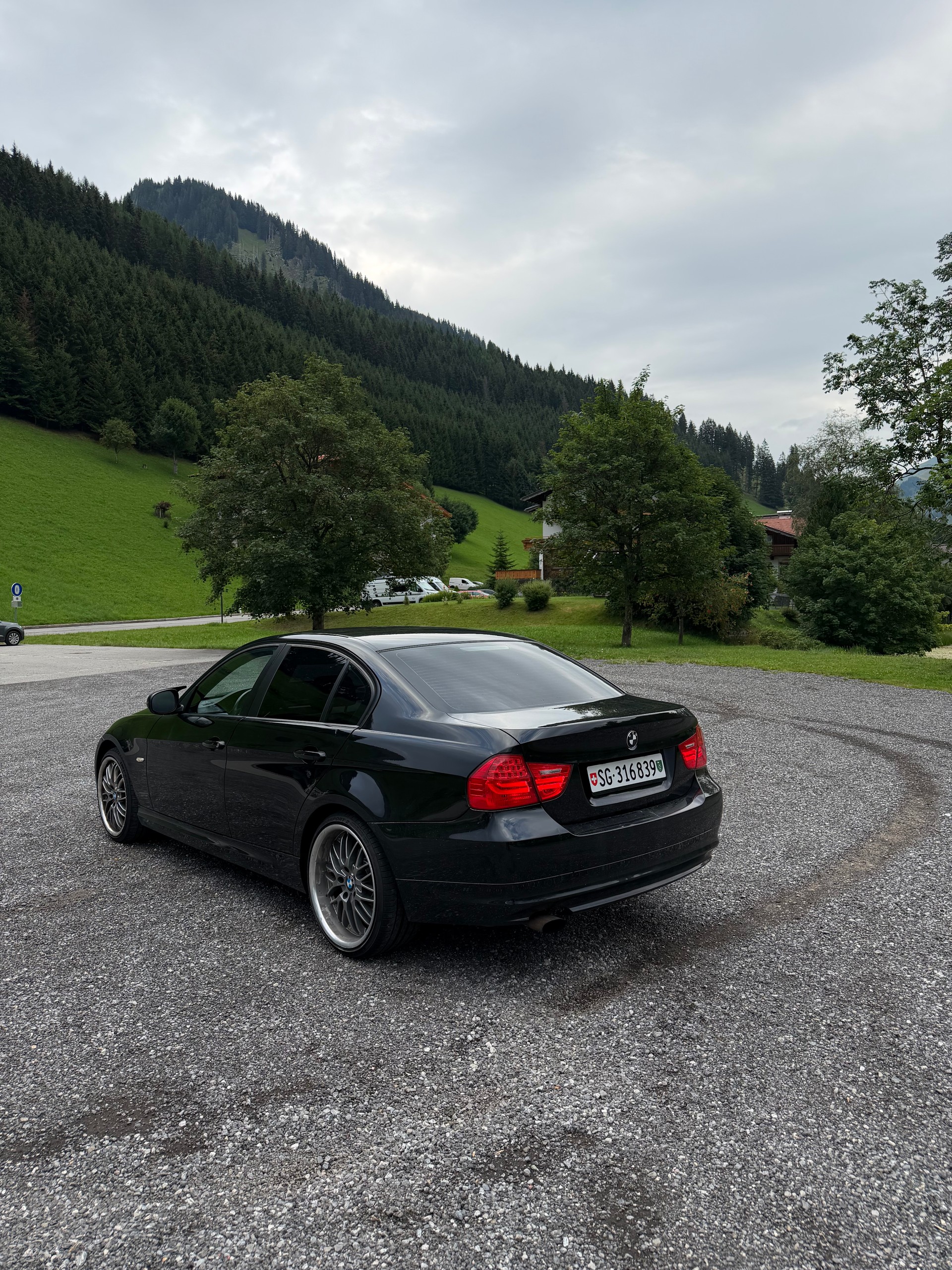 BMW 318 i-image-3