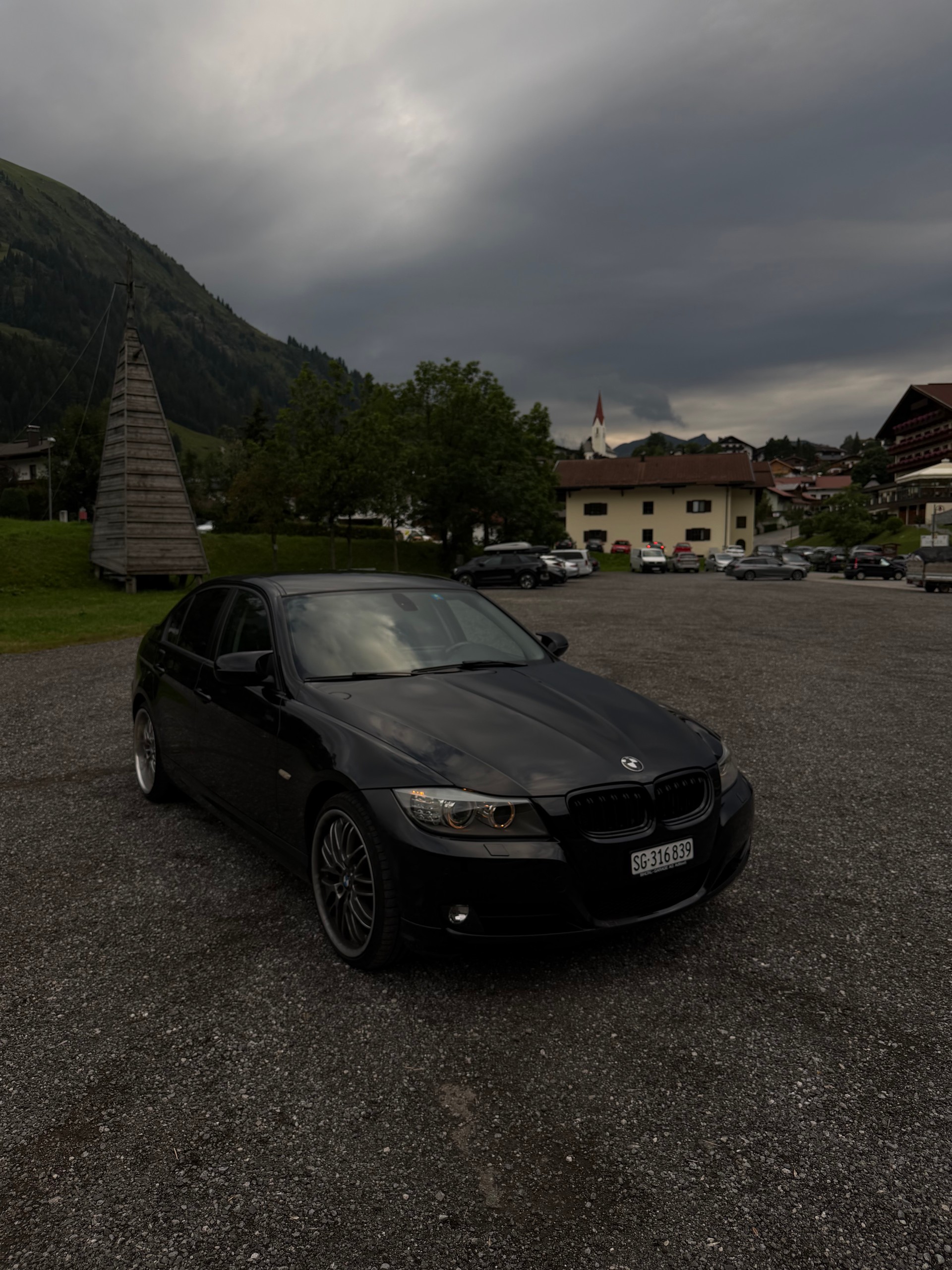 BMW 318 i-image-0