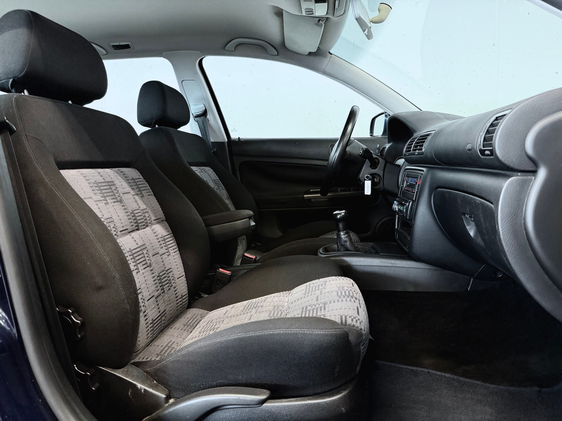 VW Passat Variant 2.3 VR5 | SELTENER 5-ZYLINDER | ALLRAD | MANUELL | 8-FACH BEREIFUNG-image-15