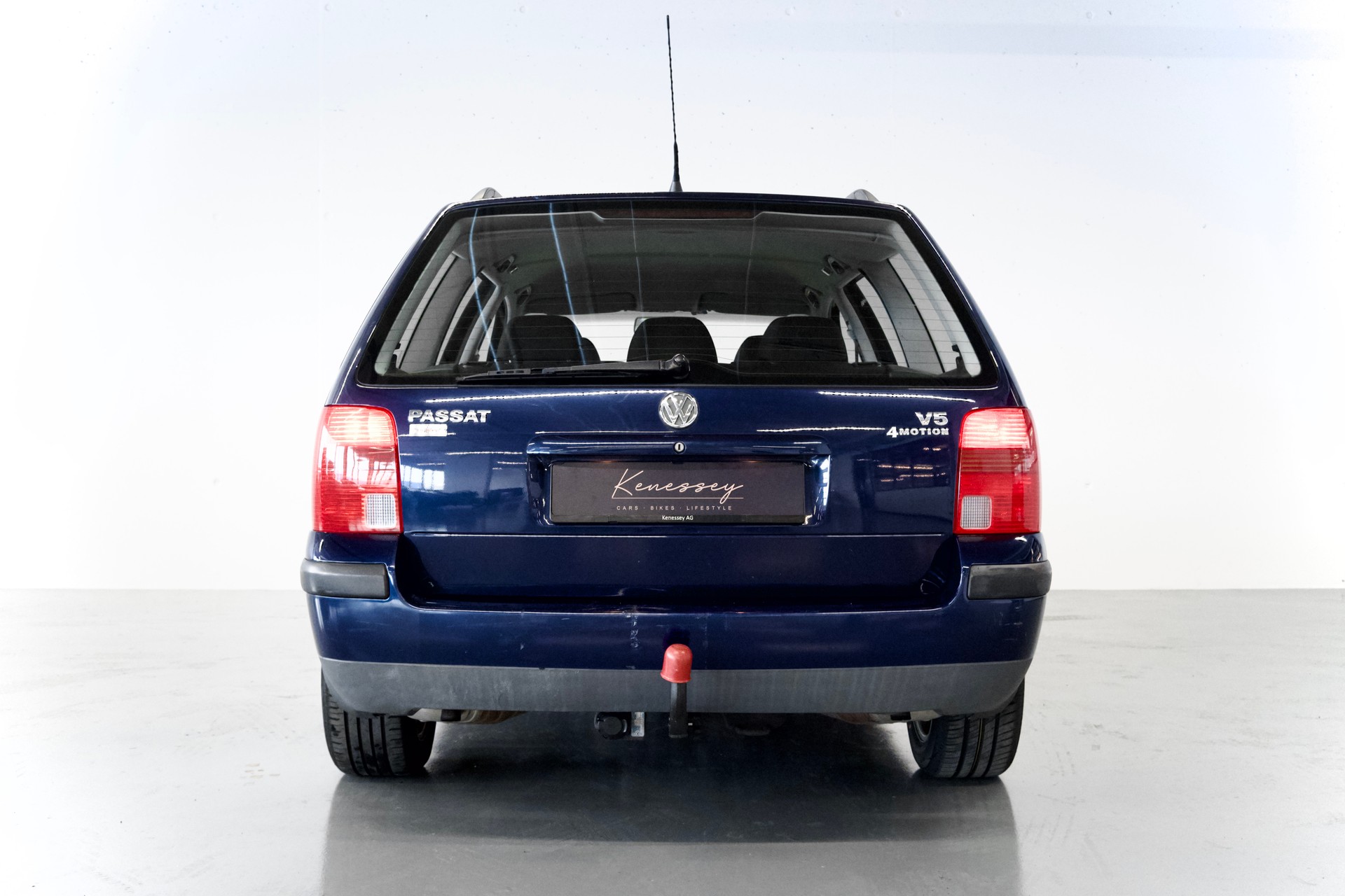 VW Passat Variant 2.3 VR5 | SELTENER 5-ZYLINDER | ALLRAD | MANUELL | 8-FACH BEREIFUNG-image-2