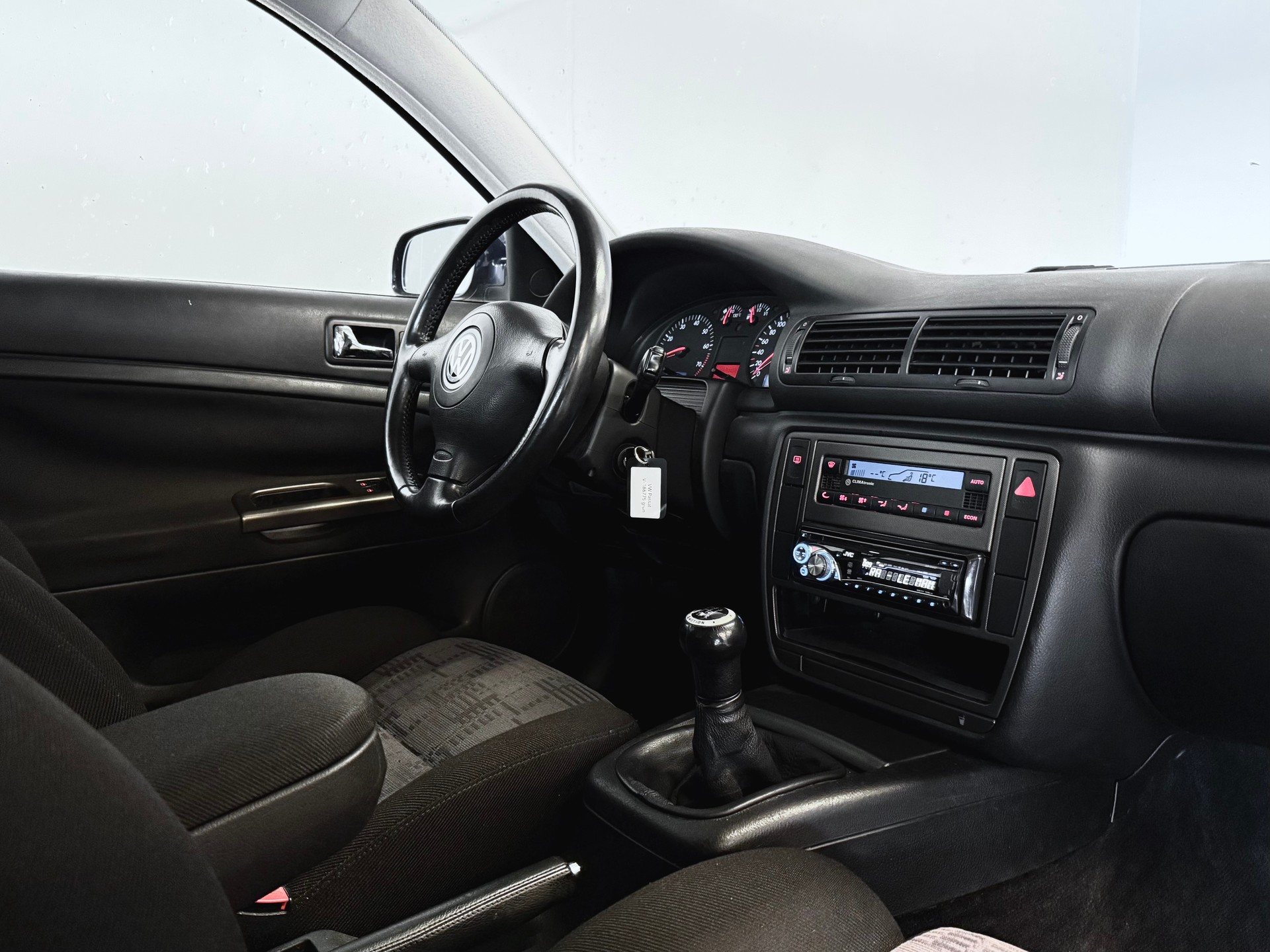 VW Passat Variant 2.3 VR5 | SELTENER 5-ZYLINDER | ALLRAD | MANUELL | 8-FACH BEREIFUNG-image-14