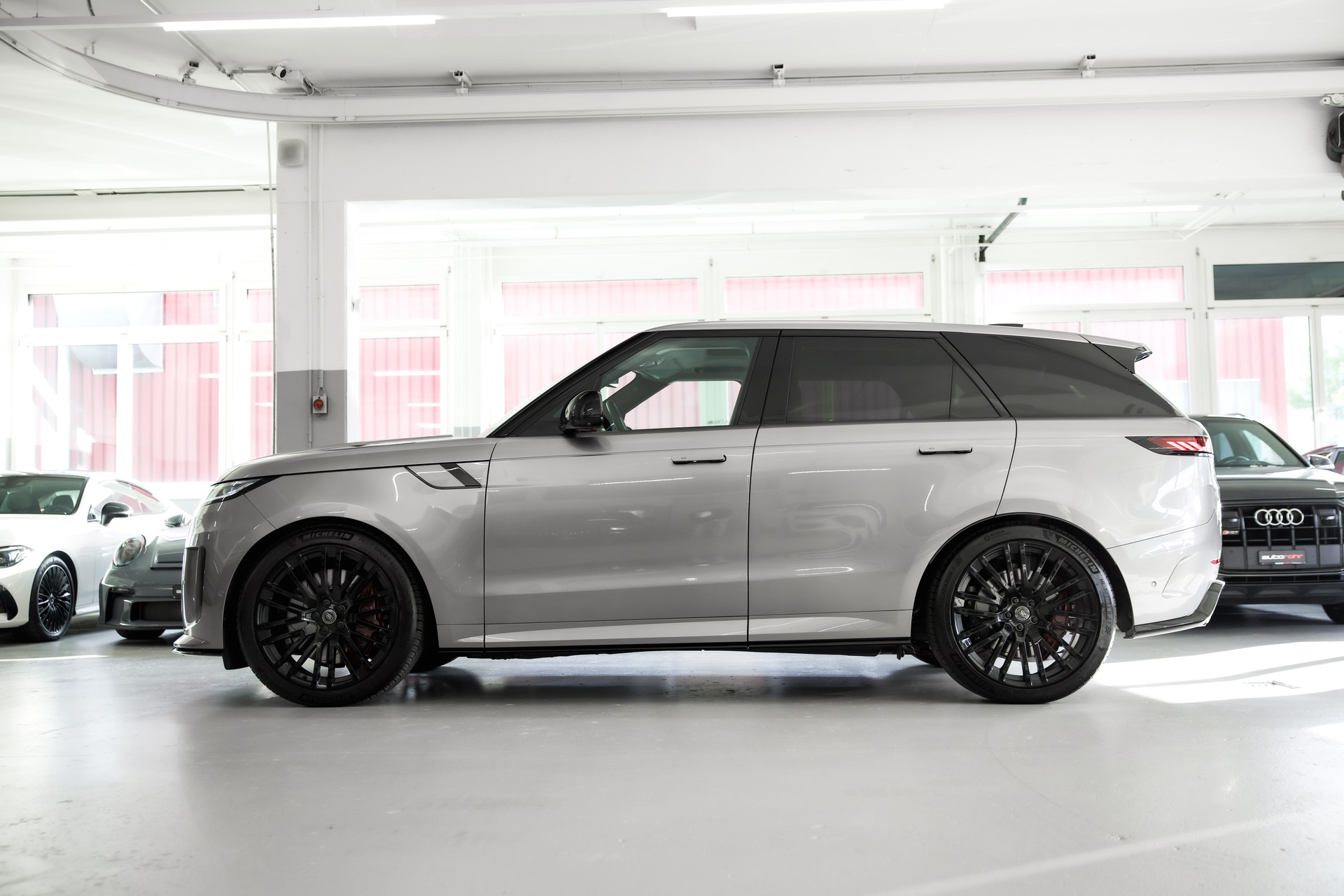 LAND ROVER Range Rover Sport P635 4.4 V8 SV Edition One Carbon-image-4