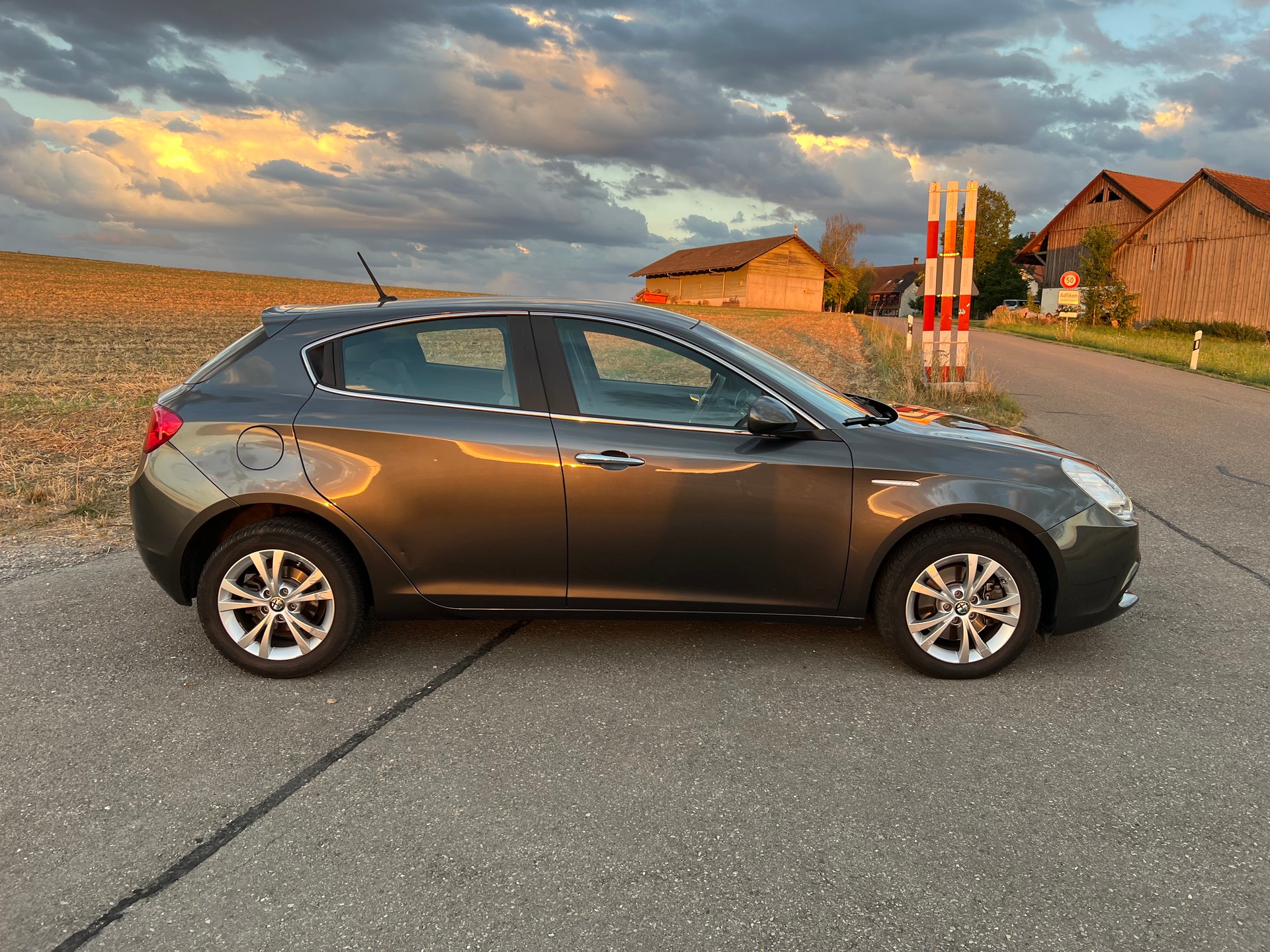 ALFA ROMEO Giulietta 2.0 JTDM Distinctive TCT-image-2