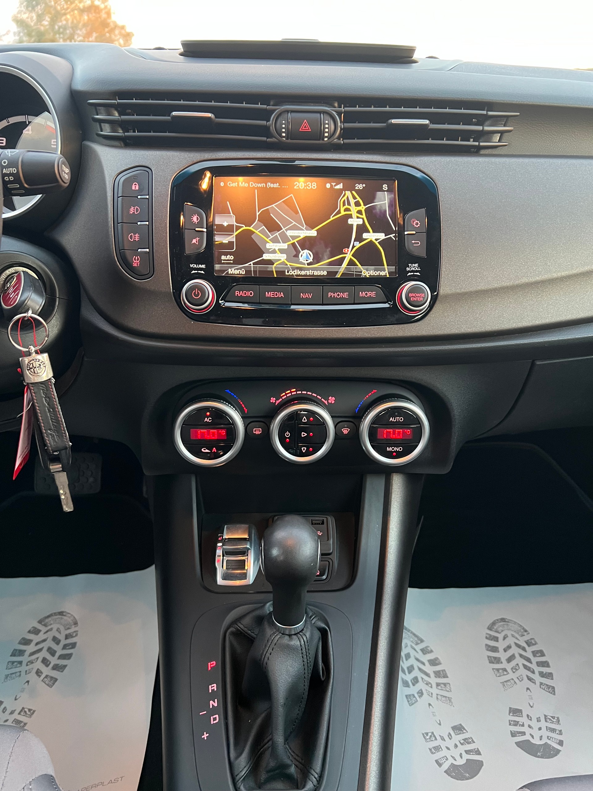 ALFA ROMEO Giulietta 2.0 JTDM Distinctive TCT-image-11