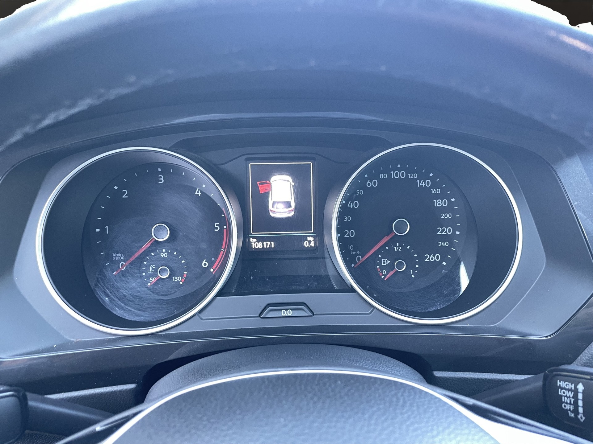 VW Tiguan 2.0 TDI SCR Comfortline 4Motion-image-9